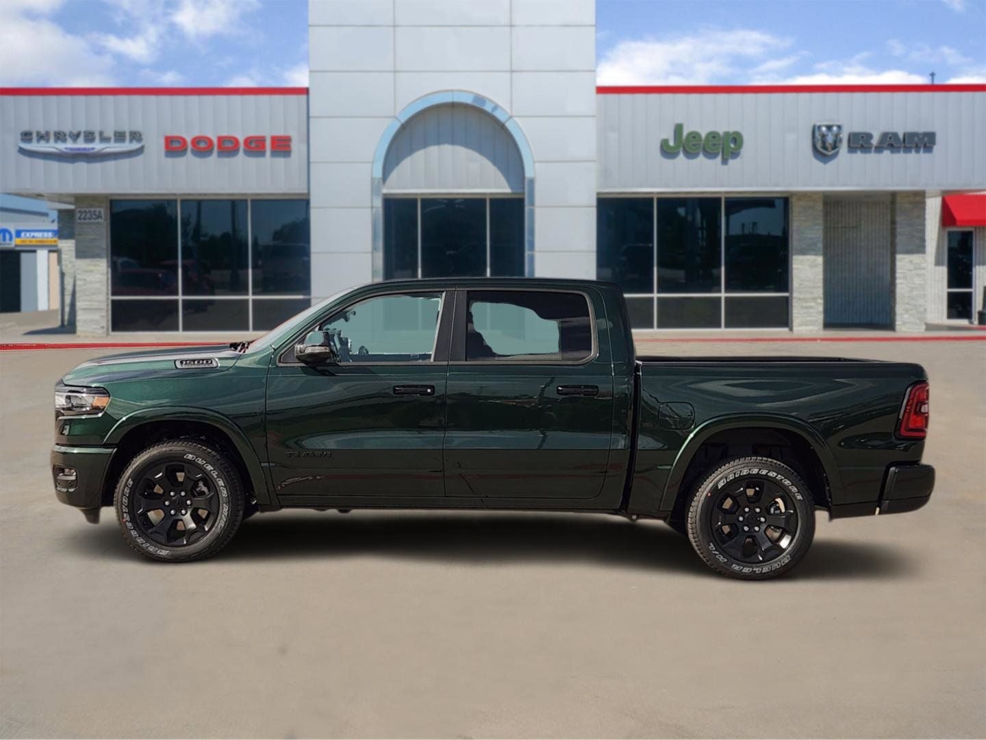 2026 RAM Ram 1500 RAM 1500 LONE STAR CREW CAB 4X4 5'7' BOX
