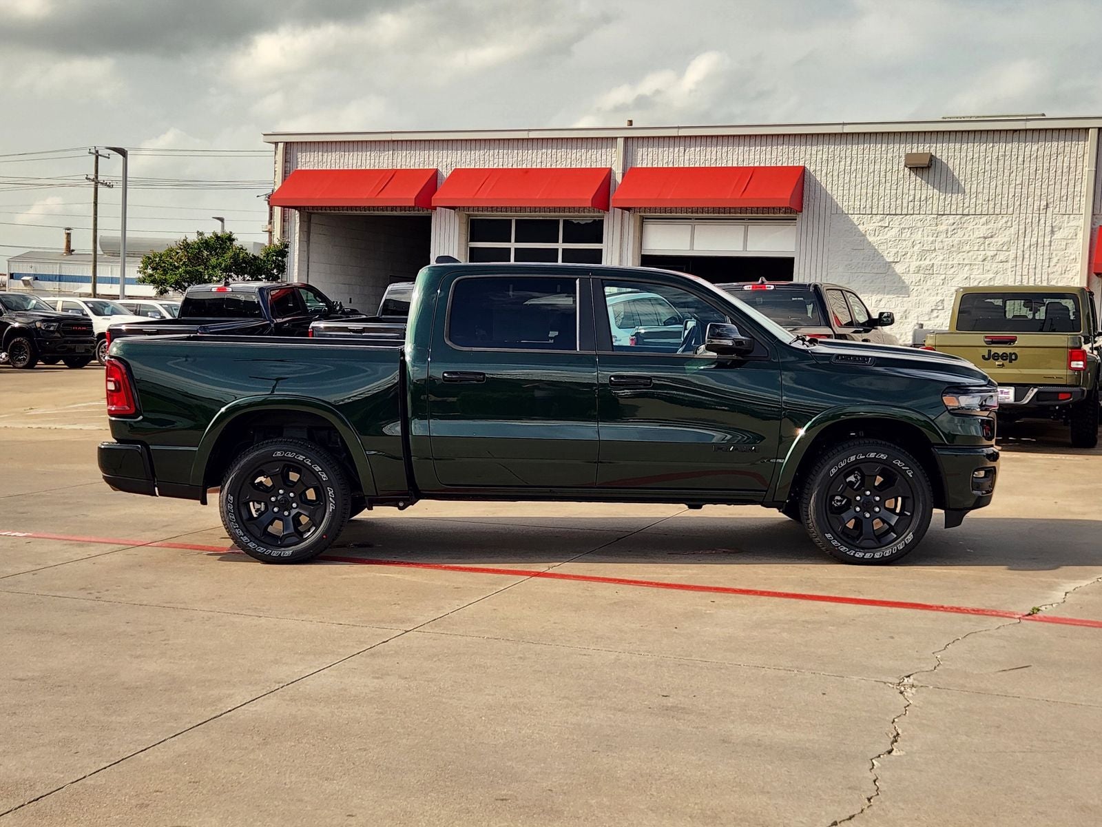 2026 RAM Ram 1500 RAM 1500 LONE STAR CREW CAB 4X4 5'7' BOX
