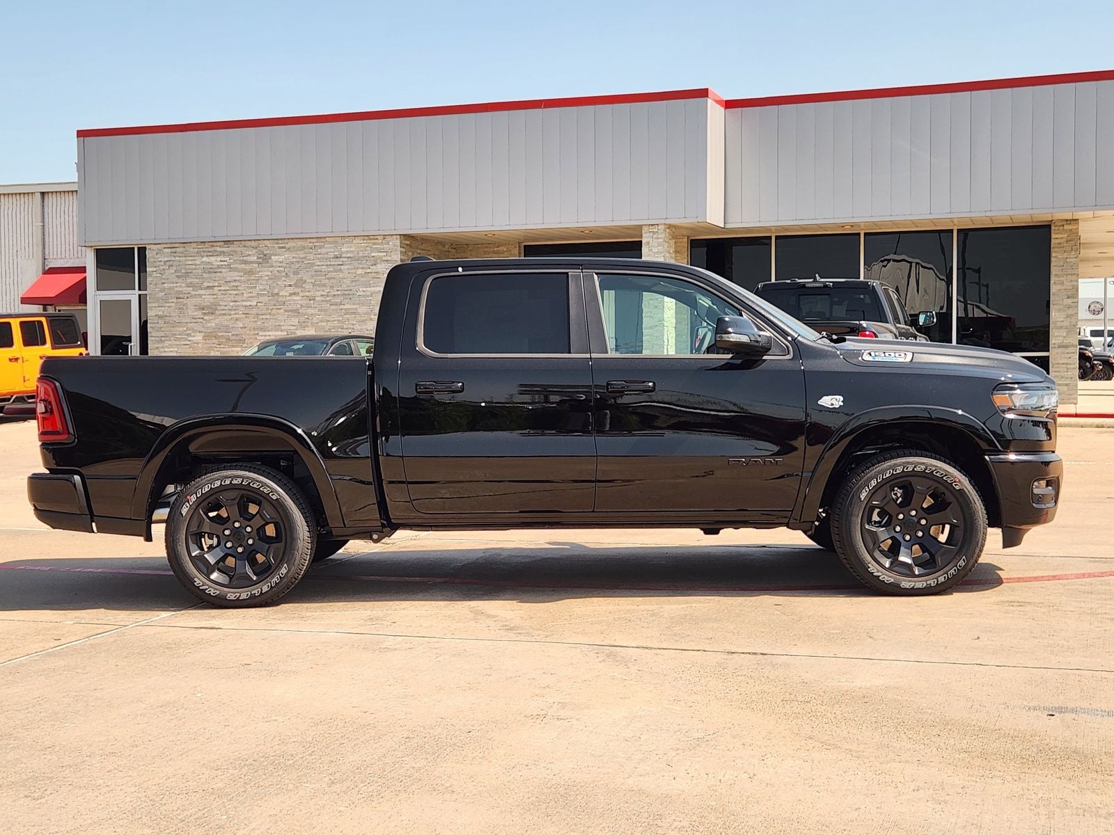 2026 RAM Ram 1500 RAM 1500 LONE STAR CREW CAB 4X4 5'7' BOX