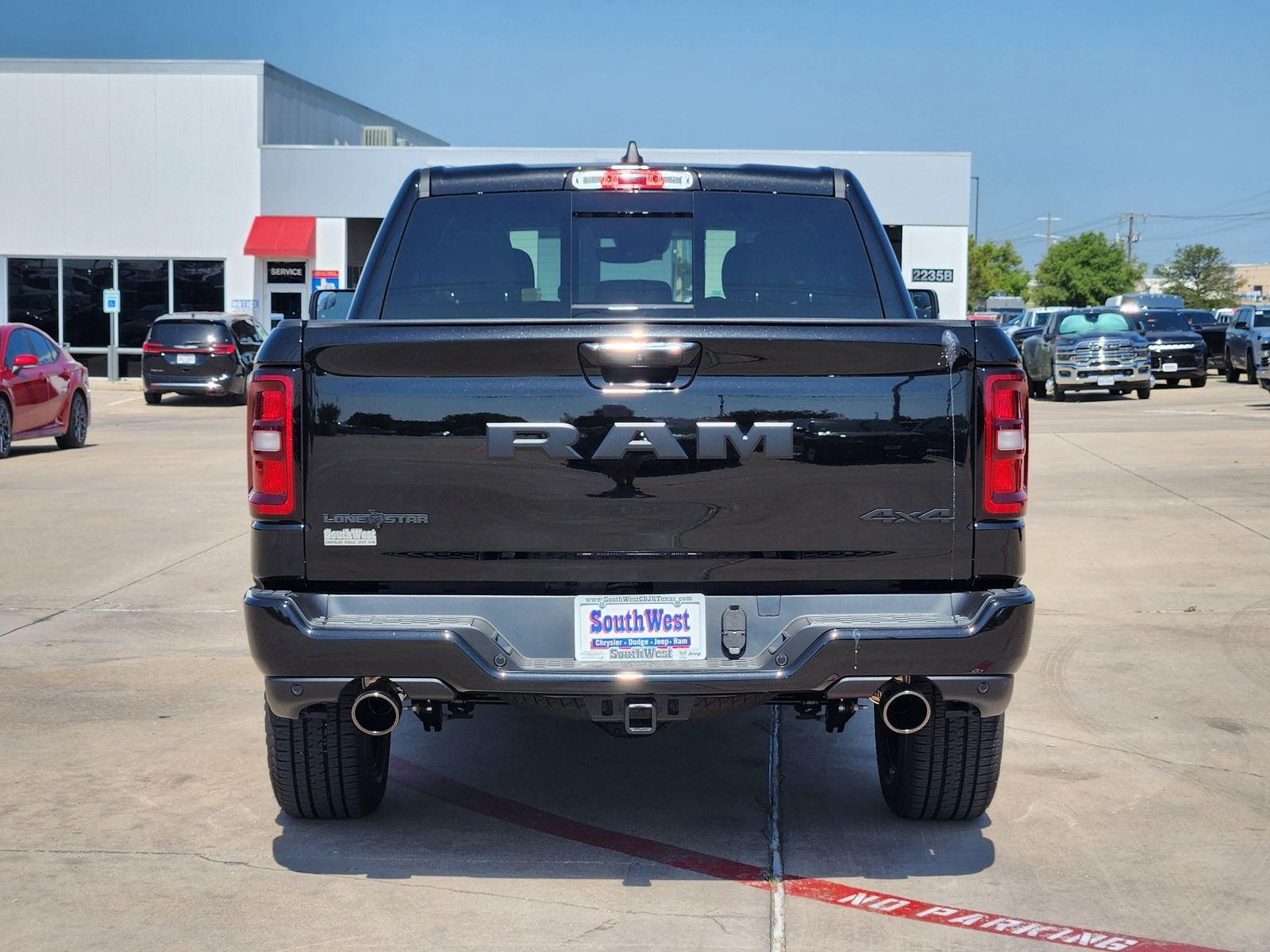 2026 RAM Ram 1500 RAM 1500 LONE STAR CREW CAB 4X4 5'7' BOX