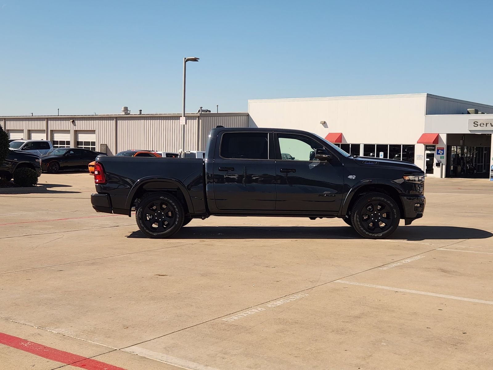 2026 RAM Ram 1500 RAM 1500 LONE STAR CREW CAB 4X4 5'7' BOX