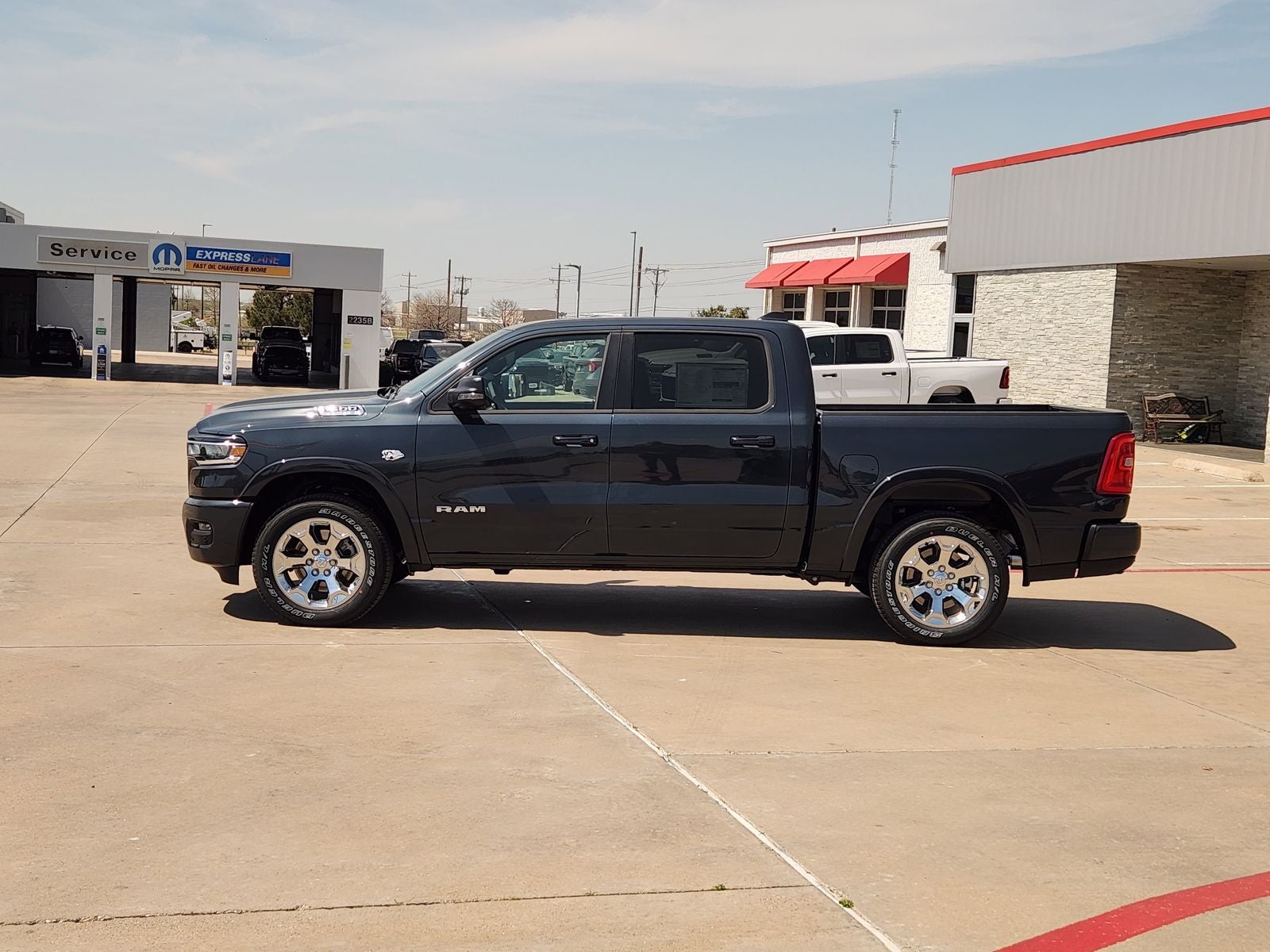 2026 RAM Ram 1500 RAM 1500 LONE STAR CREW CAB 4X4 5'7' BOX
