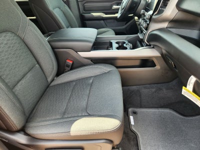 2027 RAM Ram 1500 RAM 1500 EXPRESS CREW CAB 4X4 5'7' BOX