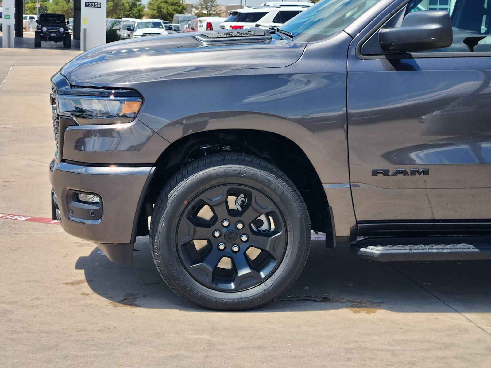2027 RAM Ram 1500 RAM 1500 EXPRESS CREW CAB 4X4 5'7' BOX