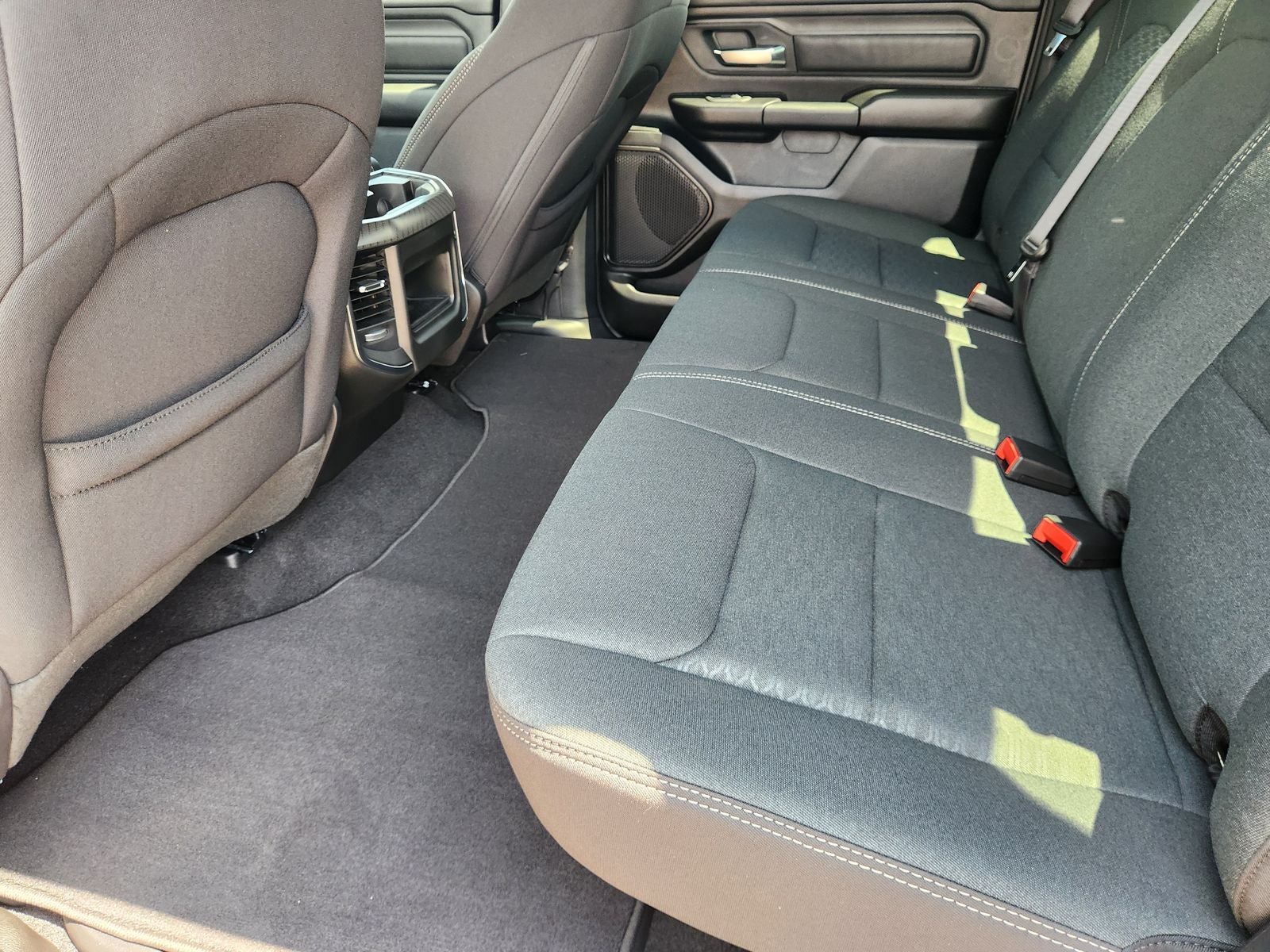 2027 RAM Ram 1500 RAM 1500 EXPRESS CREW CAB 4X4 5'7' BOX