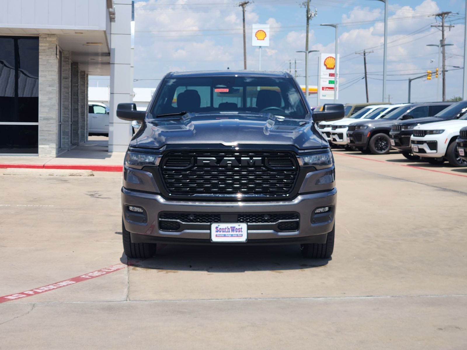 2027 RAM Ram 1500 RAM 1500 EXPRESS CREW CAB 4X4 5'7' BOX