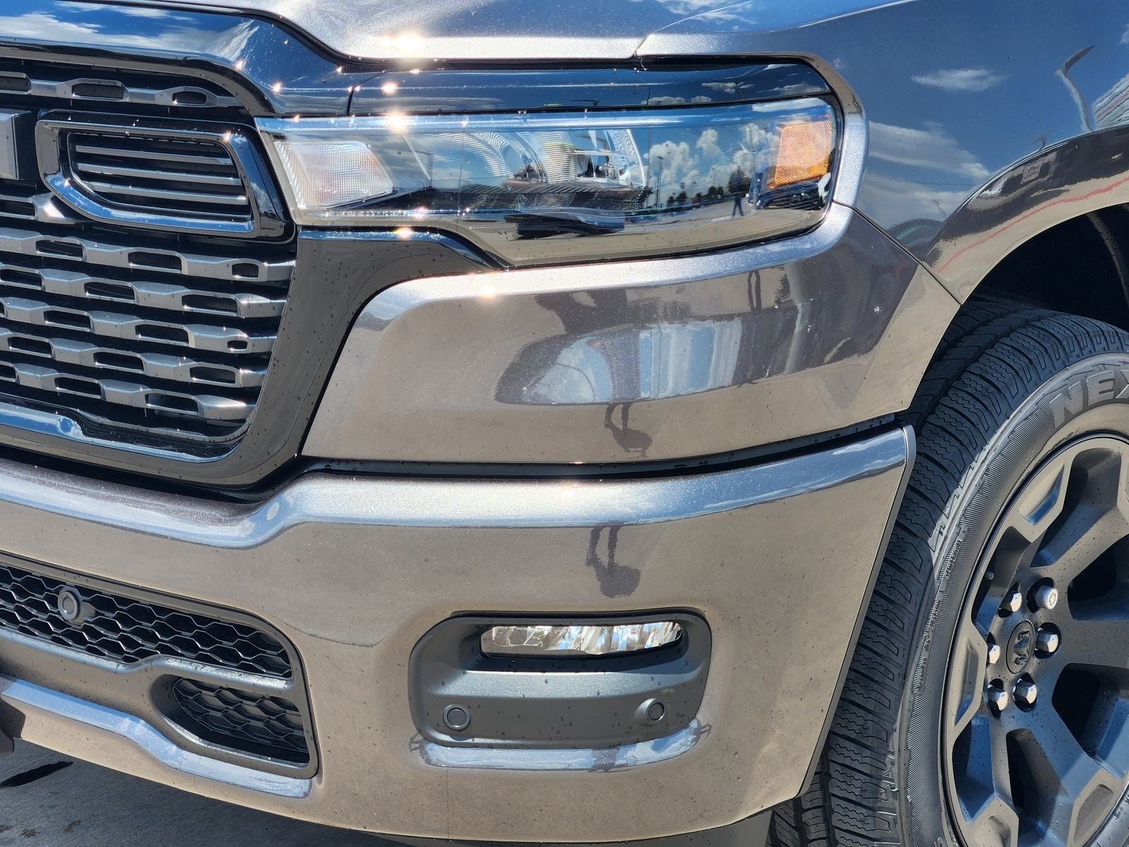 2027 RAM Ram 1500 RAM 1500 EXPRESS CREW CAB 4X4 5'7' BOX