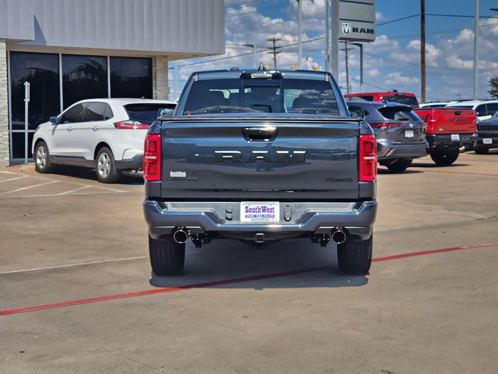 2027 RAM Ram 1500 RAM 1500 LIMITED CREW CAB 4X4 5'7' BOX