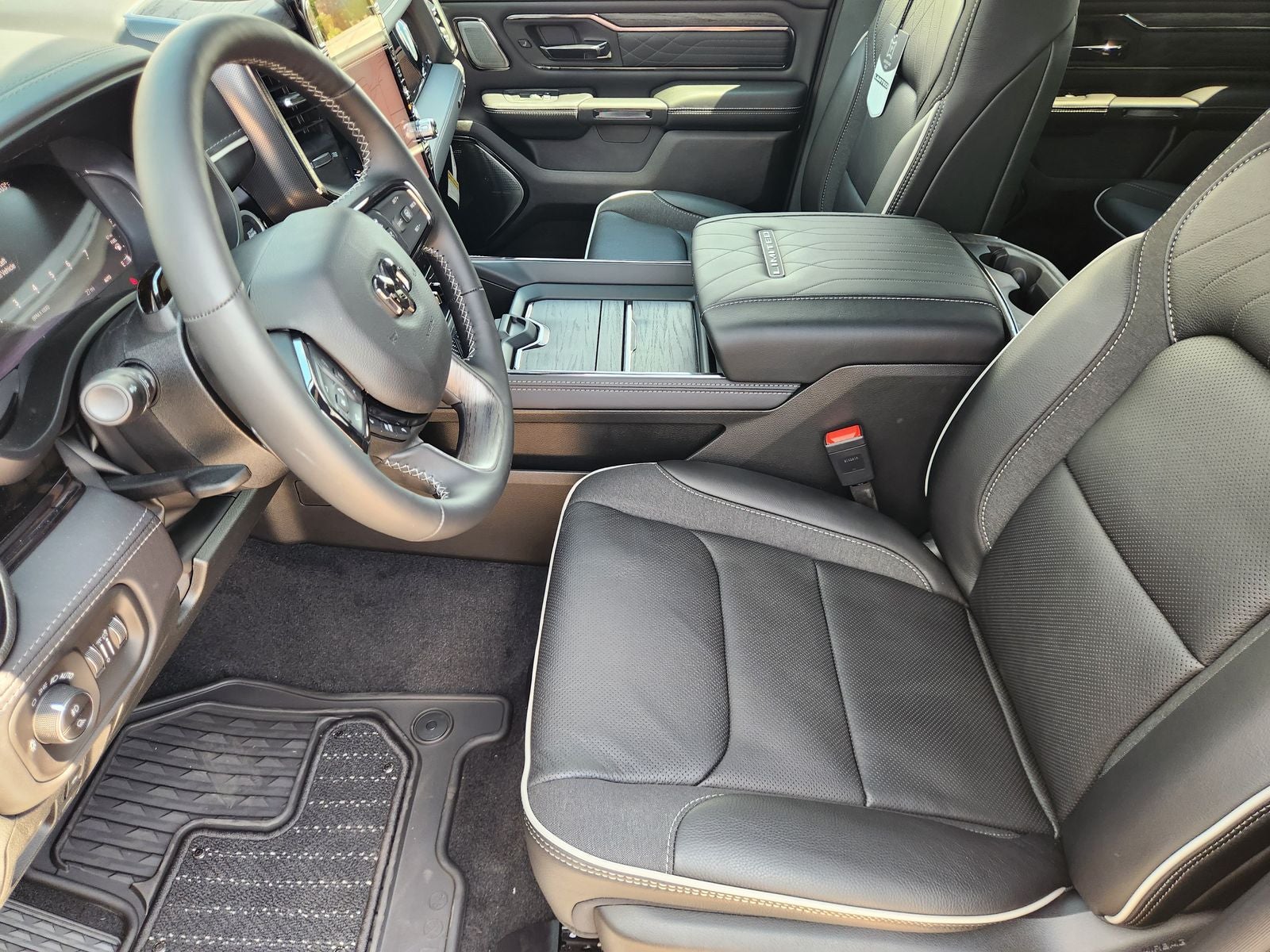2027 RAM Ram 1500 RAM 1500 LIMITED CREW CAB 4X4 5'7' BOX