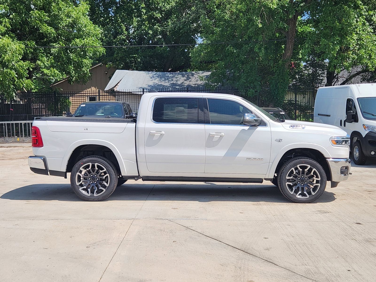 2026 RAM Ram 1500 RAM 1500 LIMITED LONGHORN CREW CAB 4X4 5'7' BOX