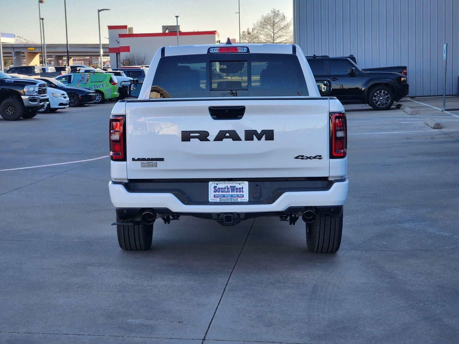 2026 RAM Ram 1500 RAM 1500 LARAMIE CREW CAB 4X4 5'7' BOX