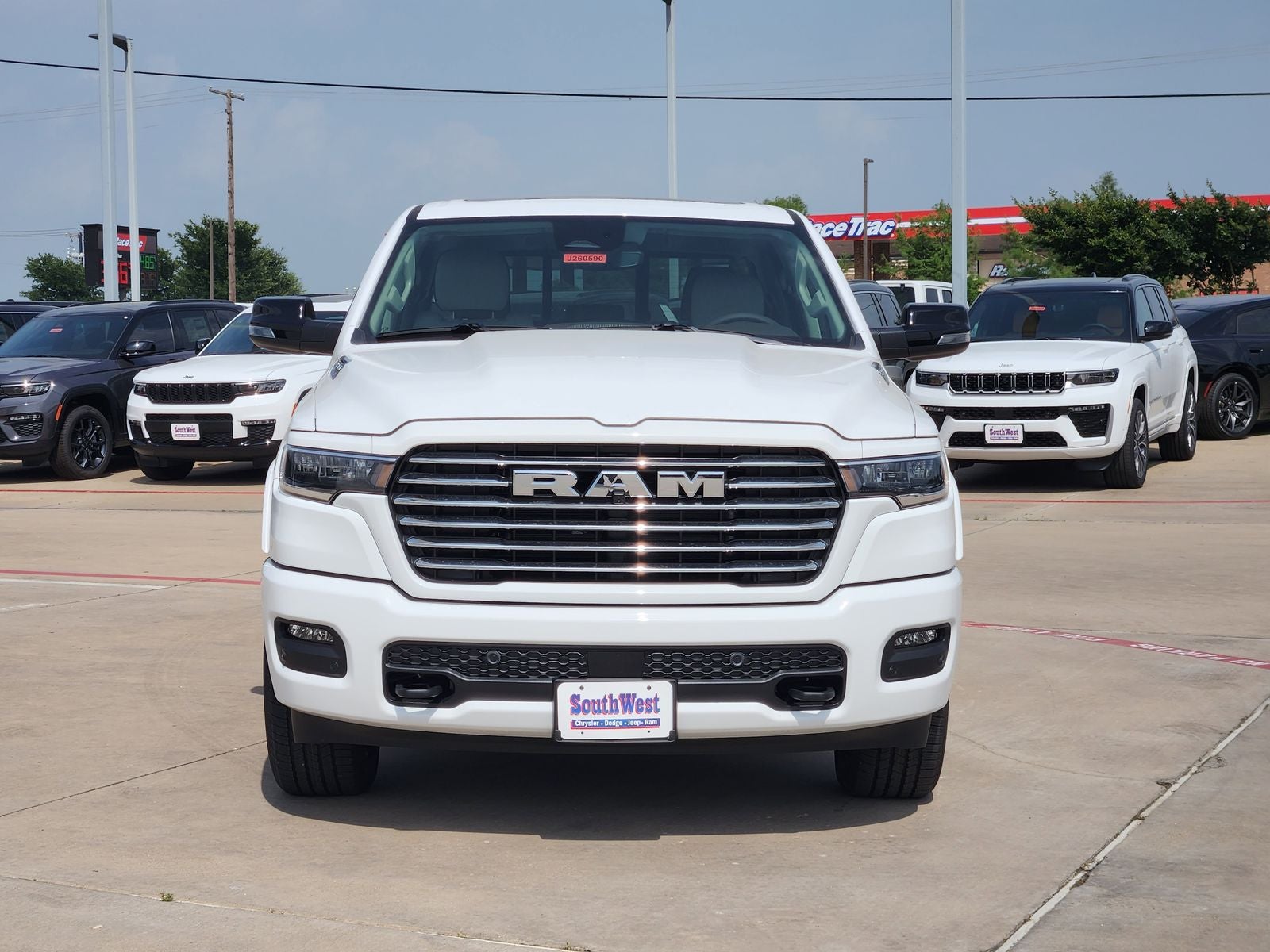 2026 RAM Ram 1500 RAM 1500 LARAMIE CREW CAB 4X4 5'7' BOX