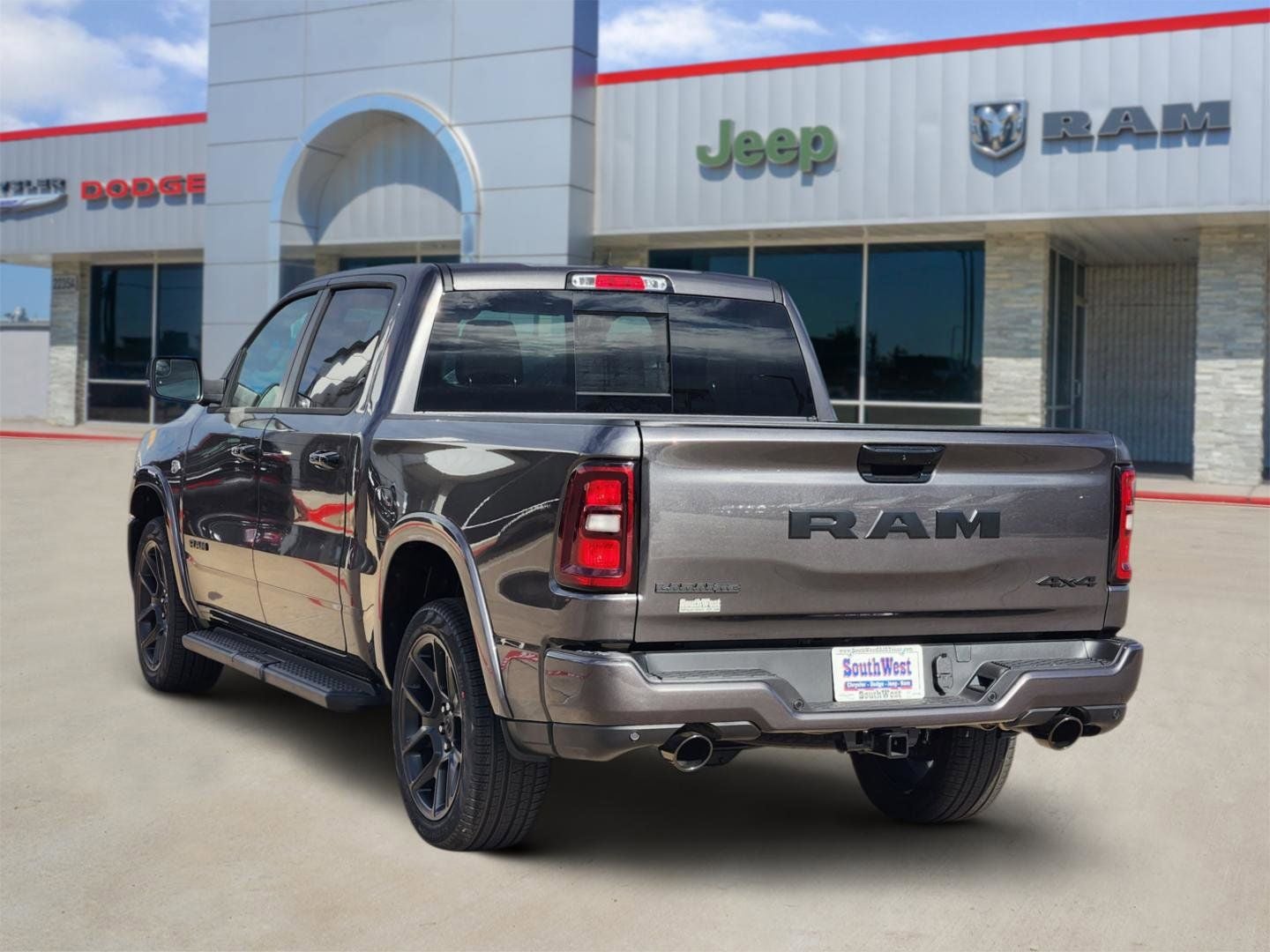 2026 RAM Ram 1500 RAM 1500 LARAMIE CREW CAB 4X4 5'7' BOX