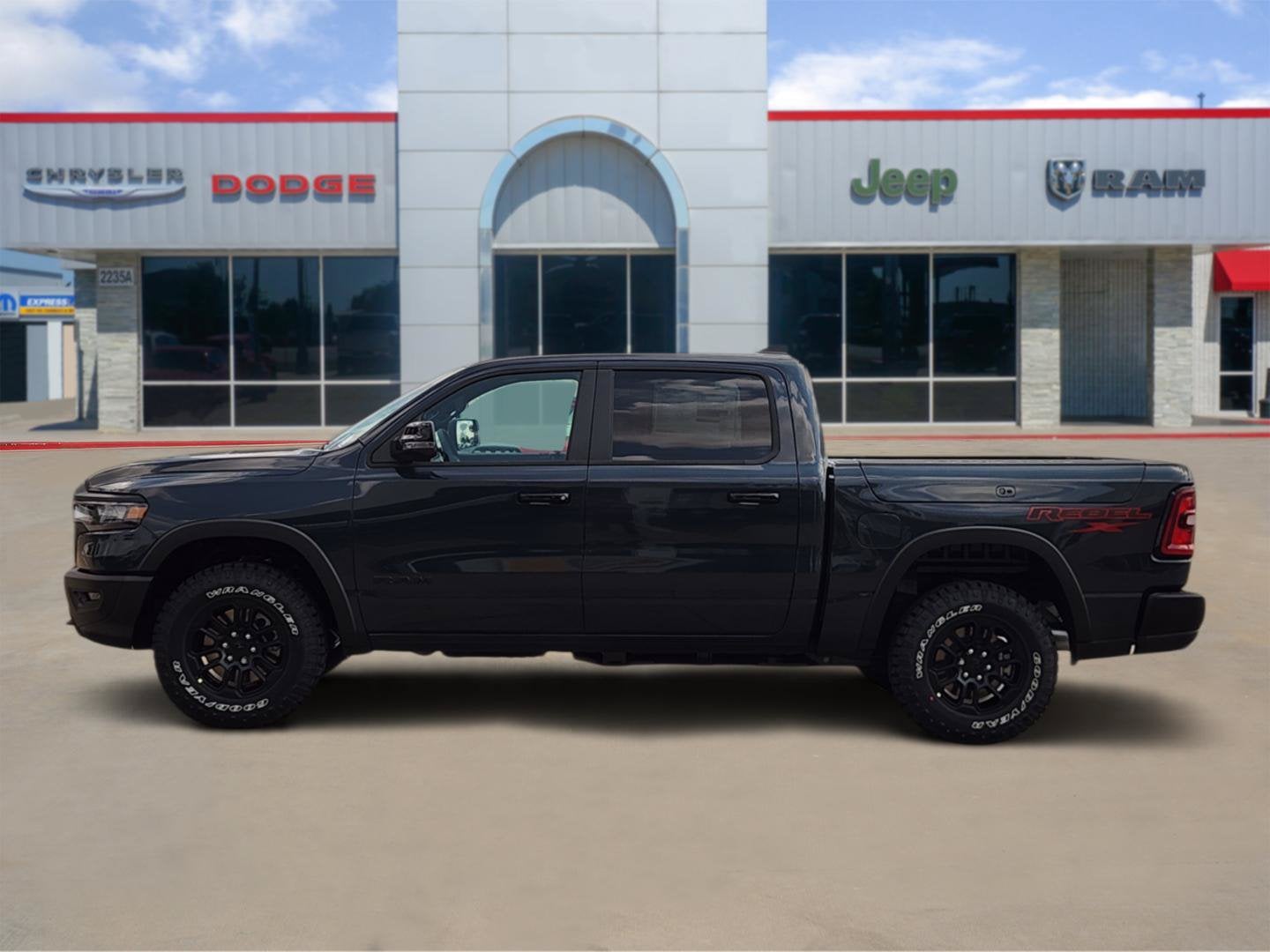 2027 RAM Ram 1500 RAM 1500 REBEL CREW CAB 4X4 5'7' BOX