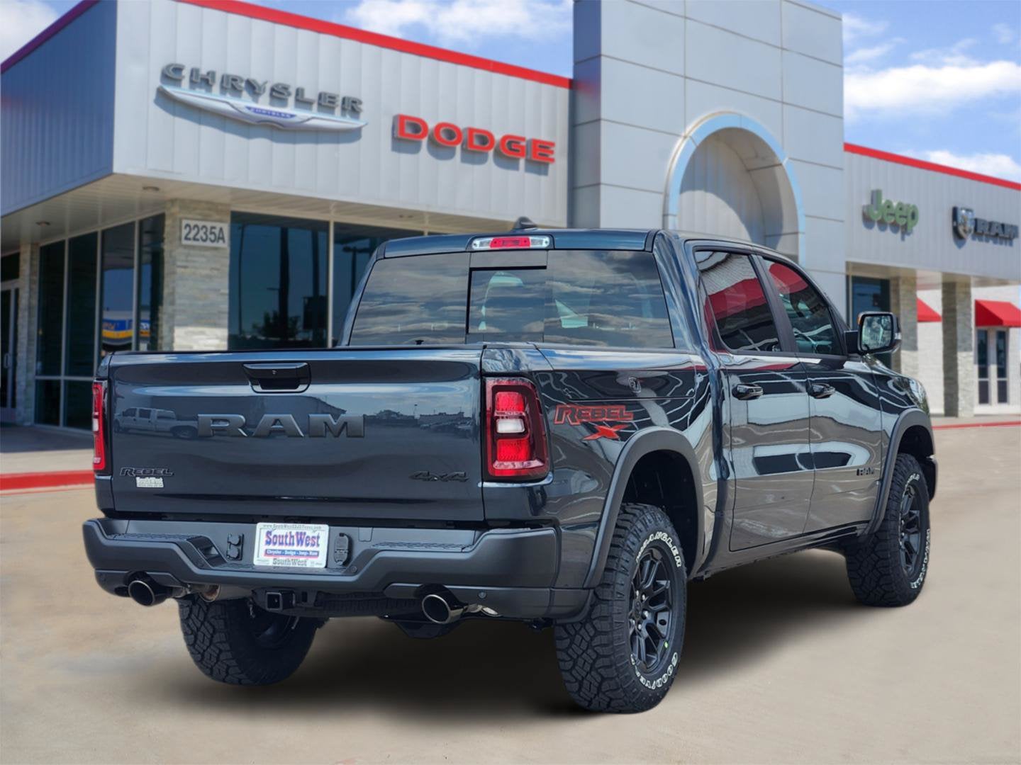 2027 RAM Ram 1500 RAM 1500 REBEL CREW CAB 4X4 5'7' BOX