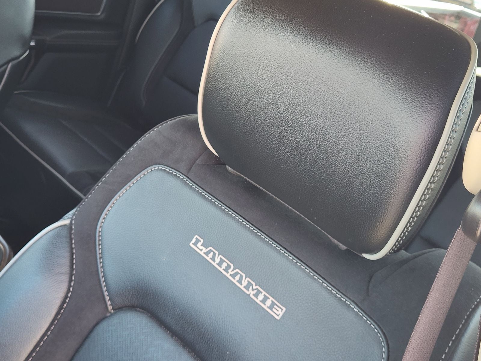 2021 RAM Ram 1500 Laramie Crew Cab 4x4 6'4' Box