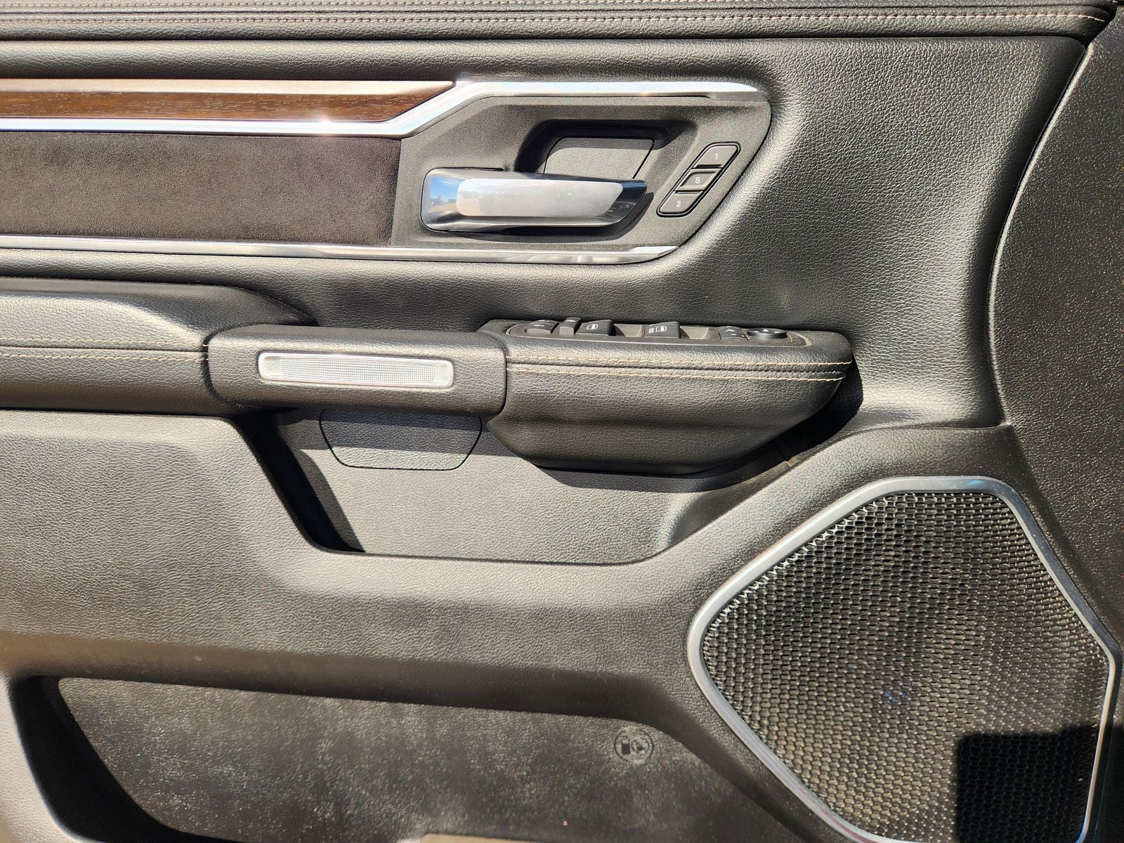 2021 RAM Ram 1500 Laramie Crew Cab 4x4 6'4' Box