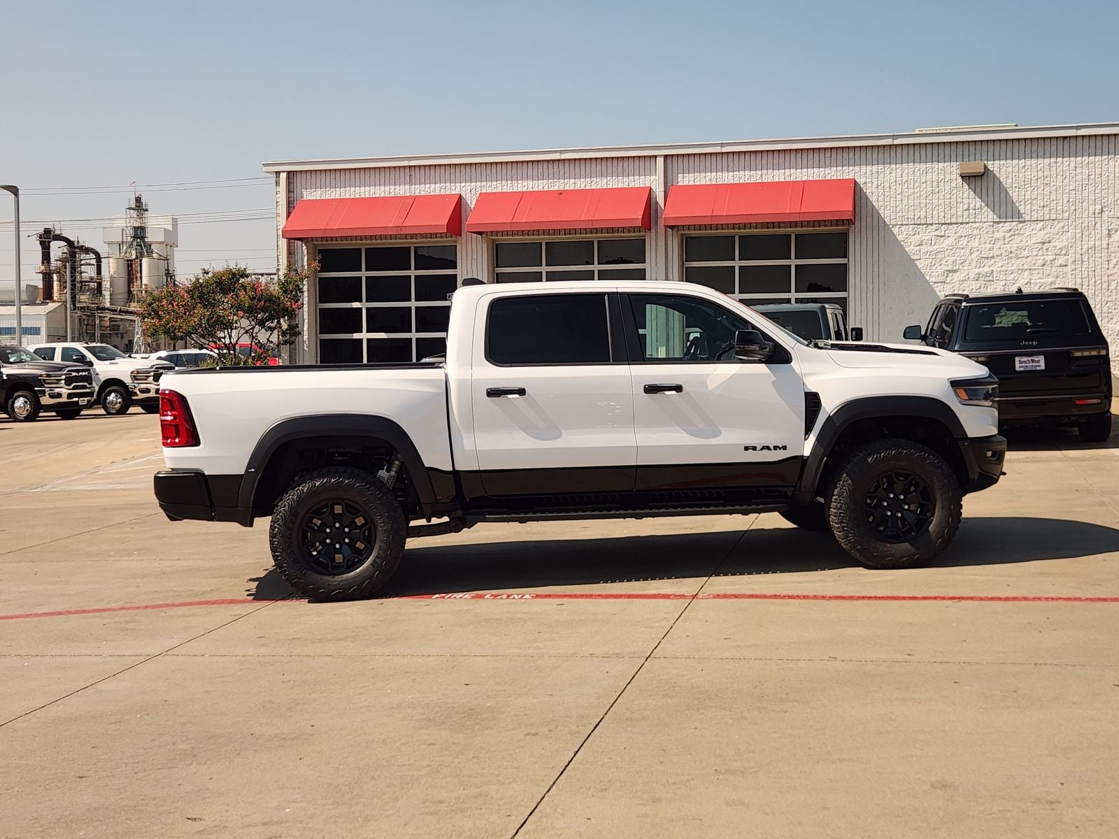 2026 RAM Ram 1500 RAM 1500 RHO CREW CAB 4X4 5'7' BOX