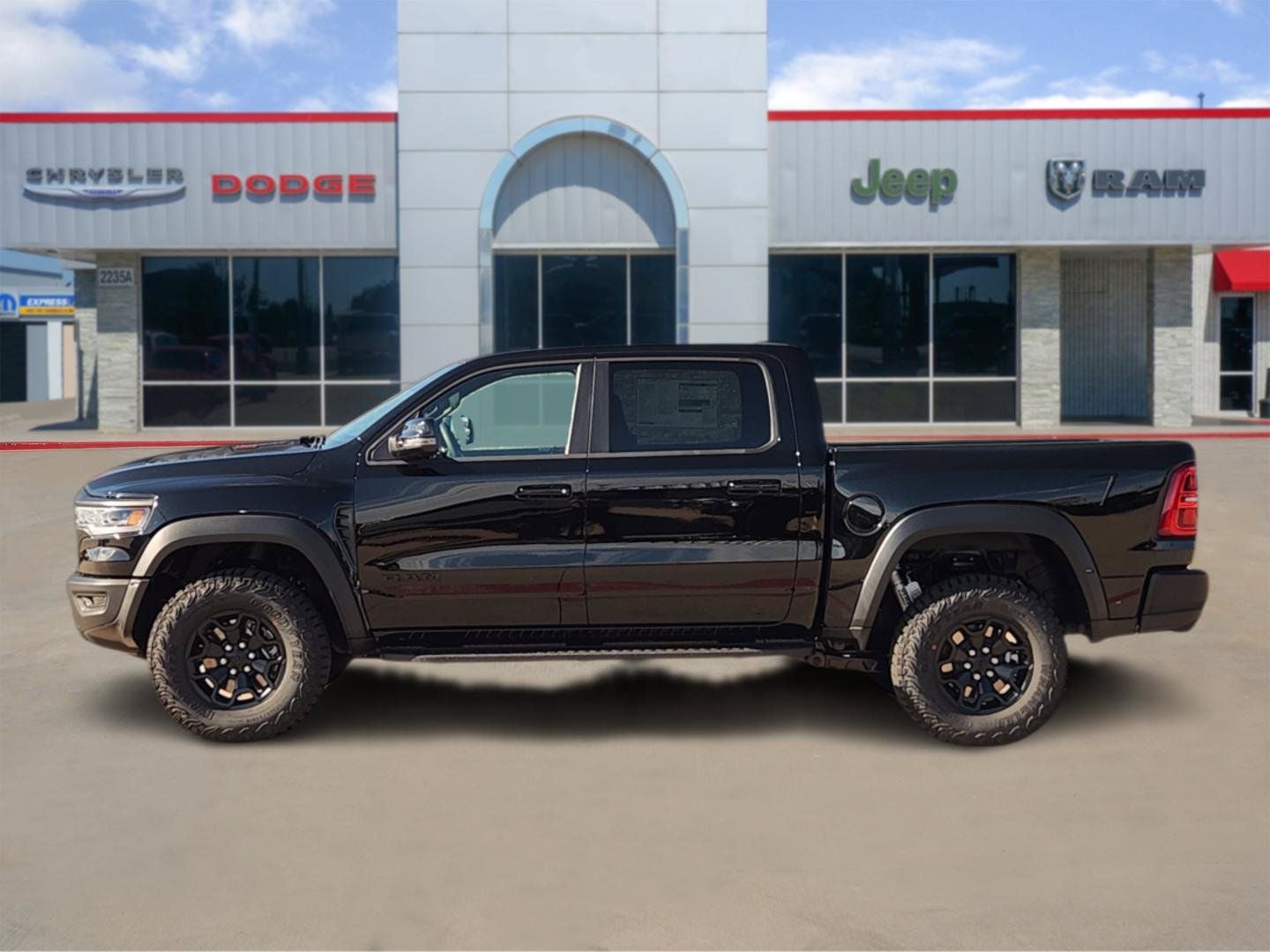 2026 RAM Ram 1500 RAM 1500 RHO CREW CAB 4X4 5'7' BOX