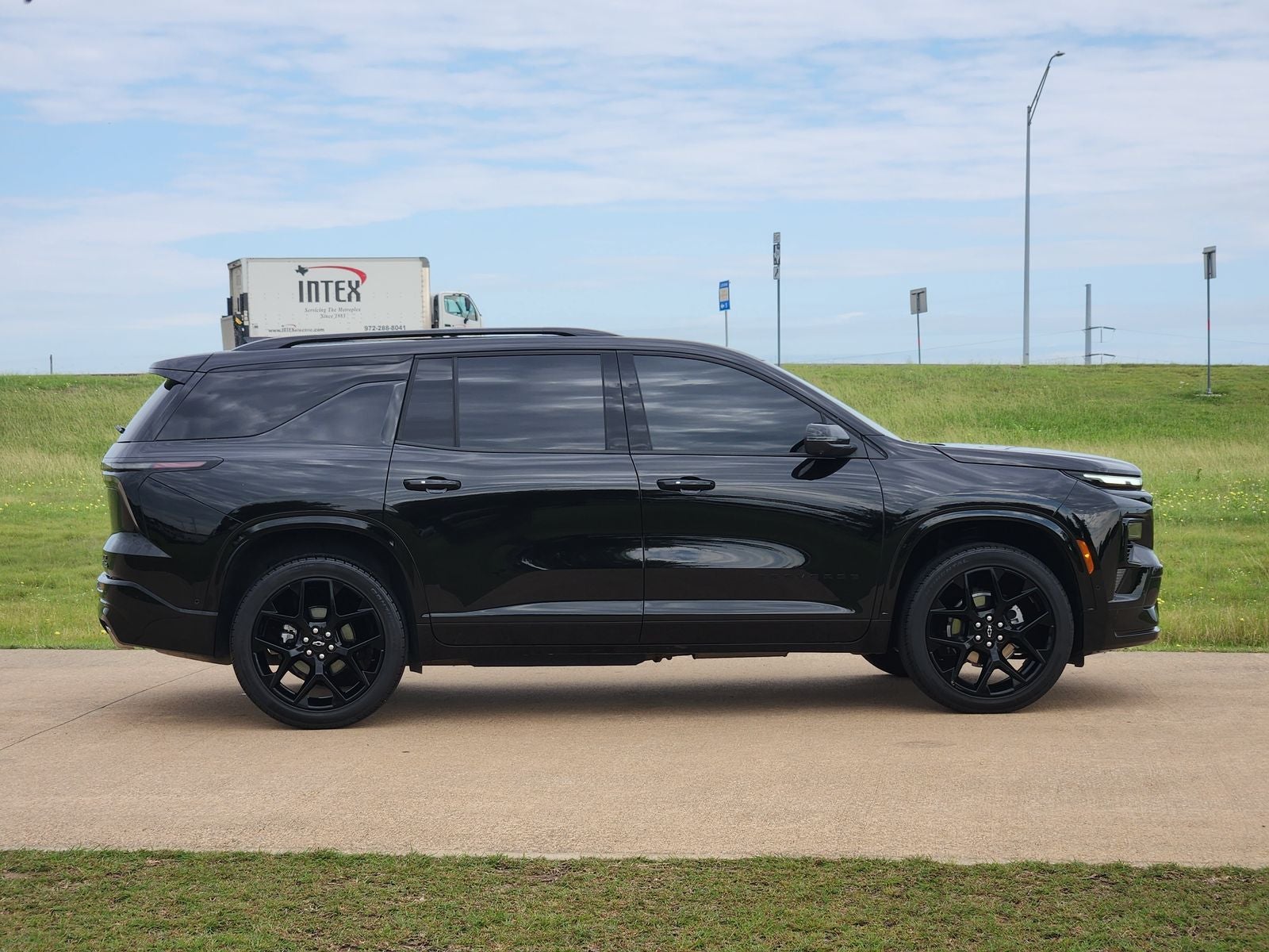 2025 Chevrolet Traverse FWD RS