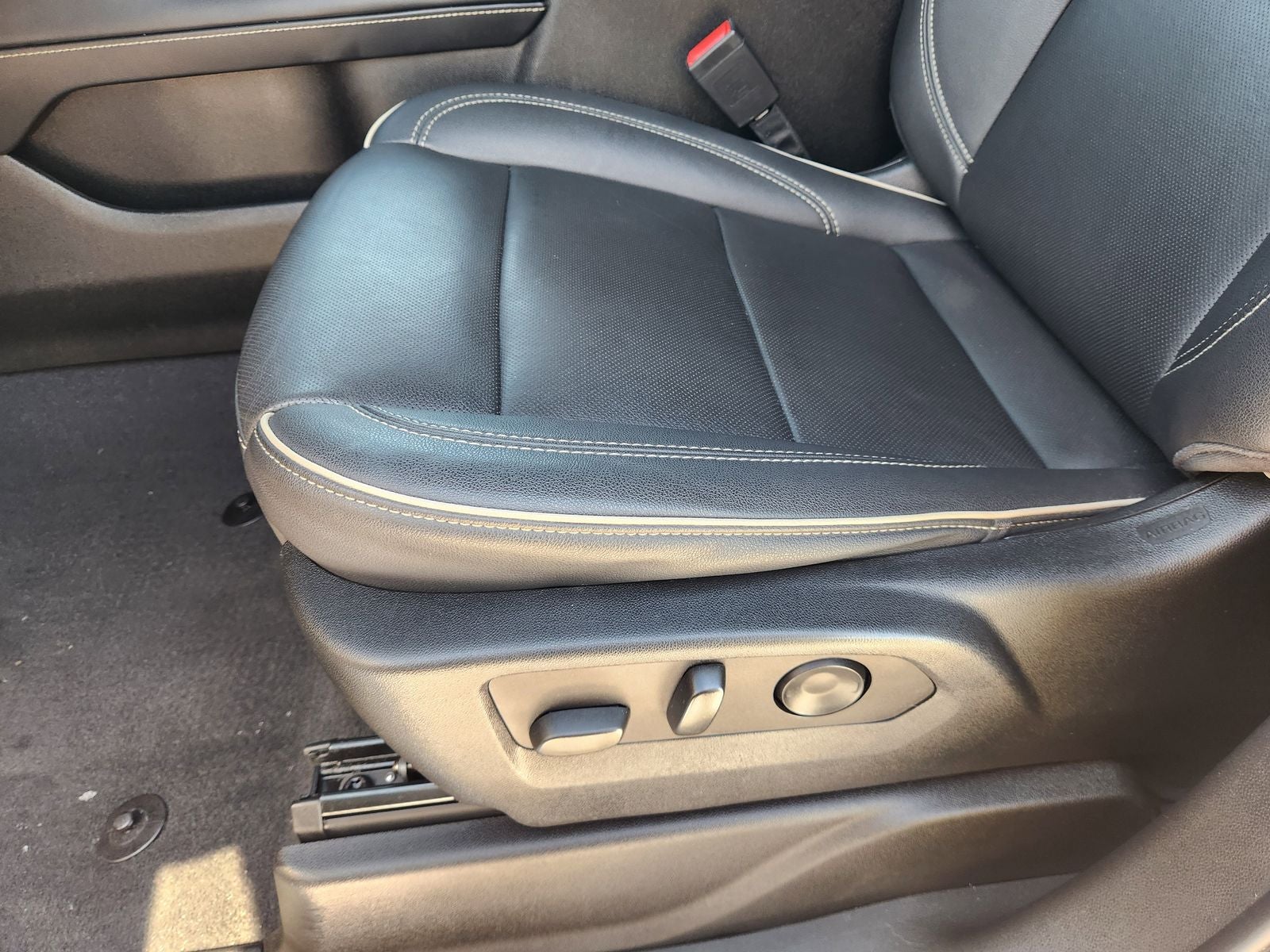 2022 Chevrolet Suburban 2WD Premier