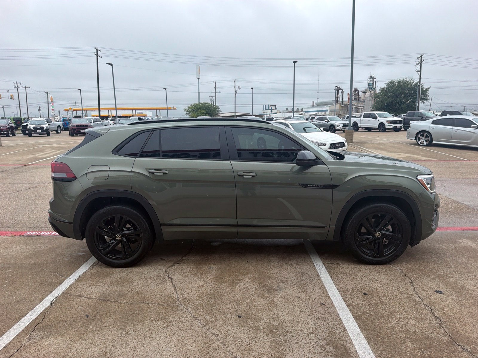 2026 Volkswagen Atlas Cross Sport SEL R-Line Black