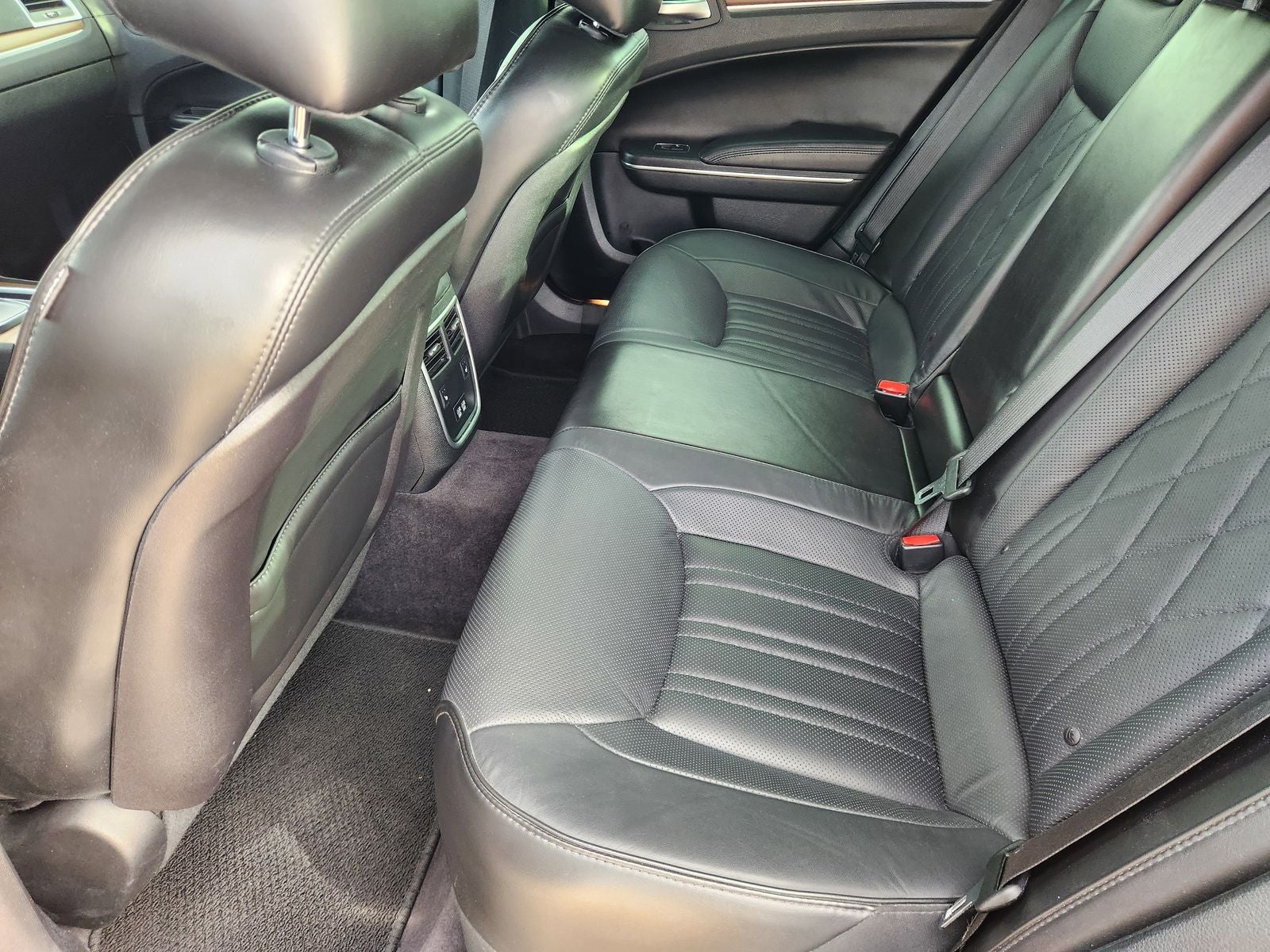 2018 Chrysler 300 300C