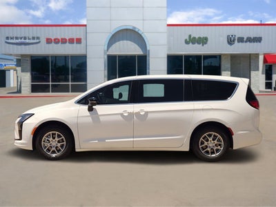 2027 Chrysler Pacifica PACIFICA SELECT