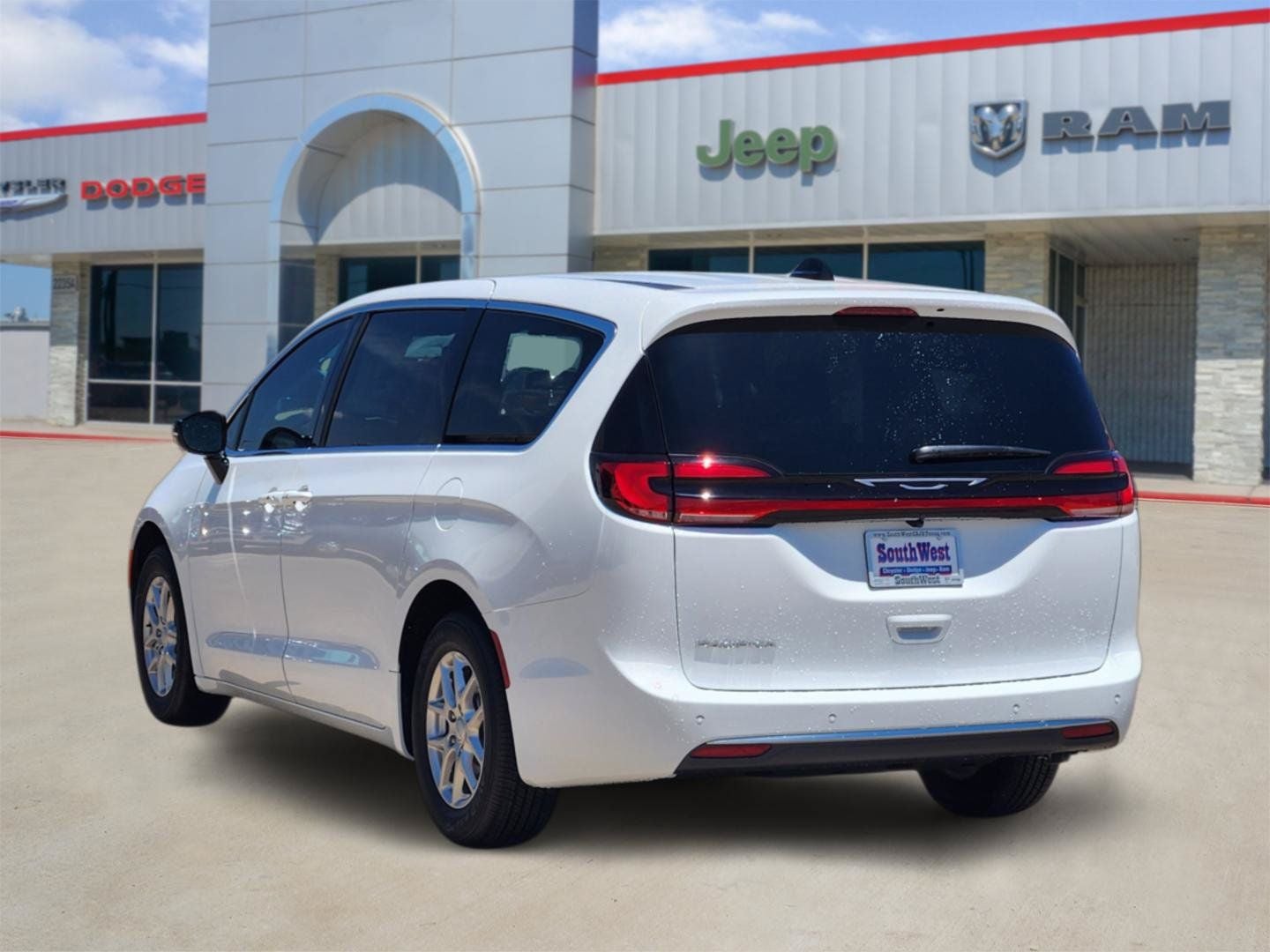 2027 Chrysler Pacifica PACIFICA SELECT