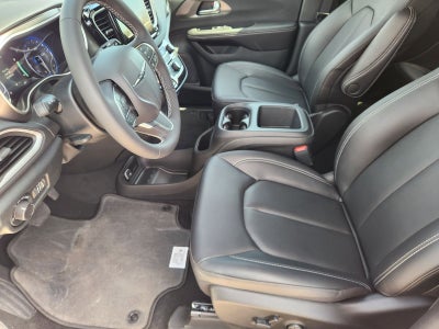 2026 Chrysler Voyager VOYAGER LX