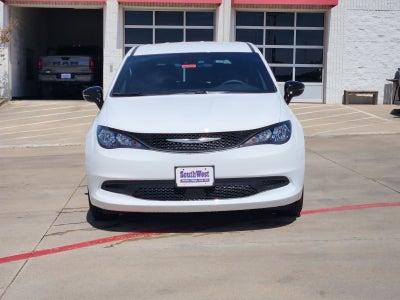 2026 Chrysler Voyager VOYAGER LX