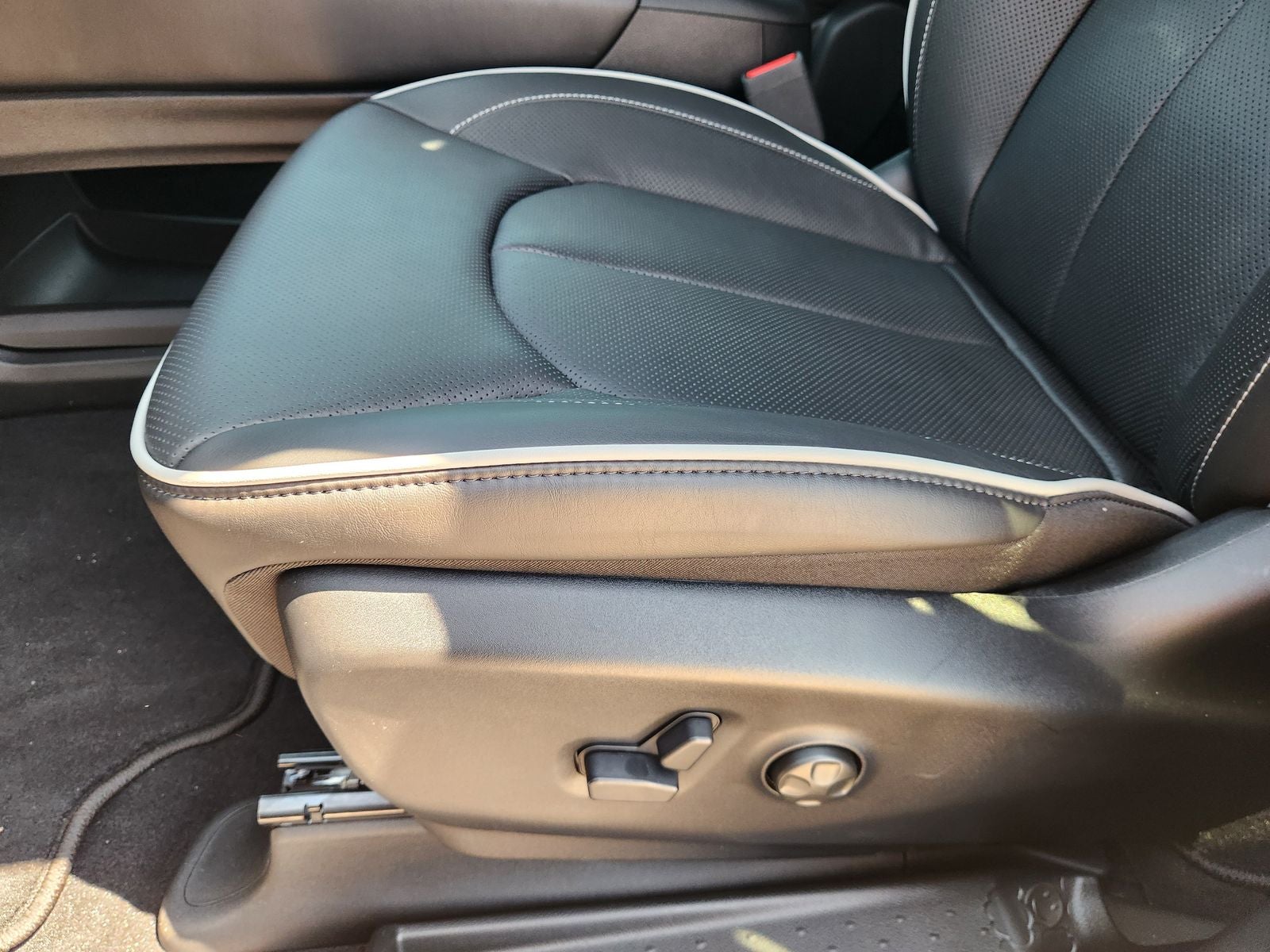 2027 Chrysler Pacifica PACIFICA LIMITED