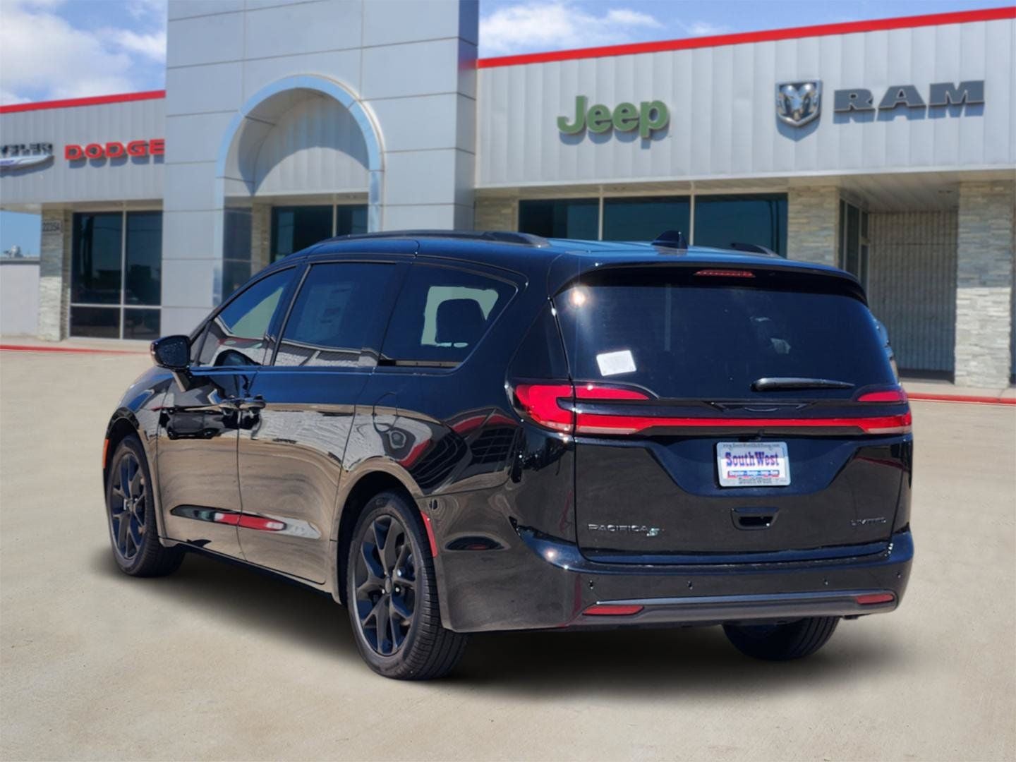 2027 Chrysler Pacifica PACIFICA LIMITED