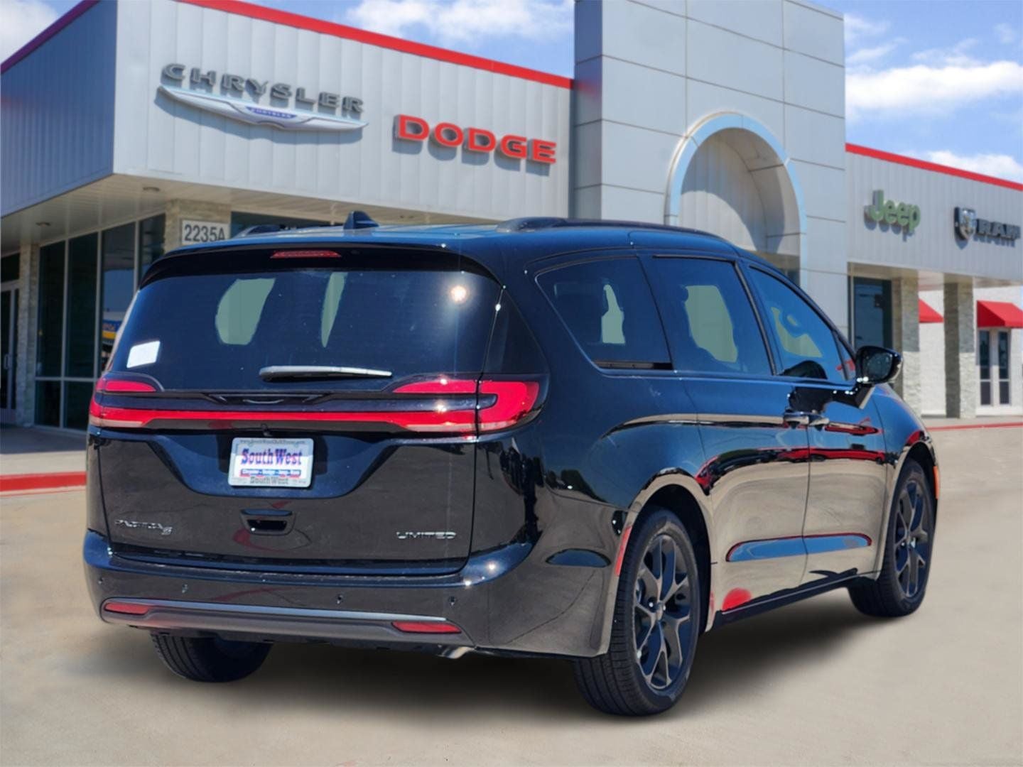 2027 Chrysler Pacifica PACIFICA LIMITED