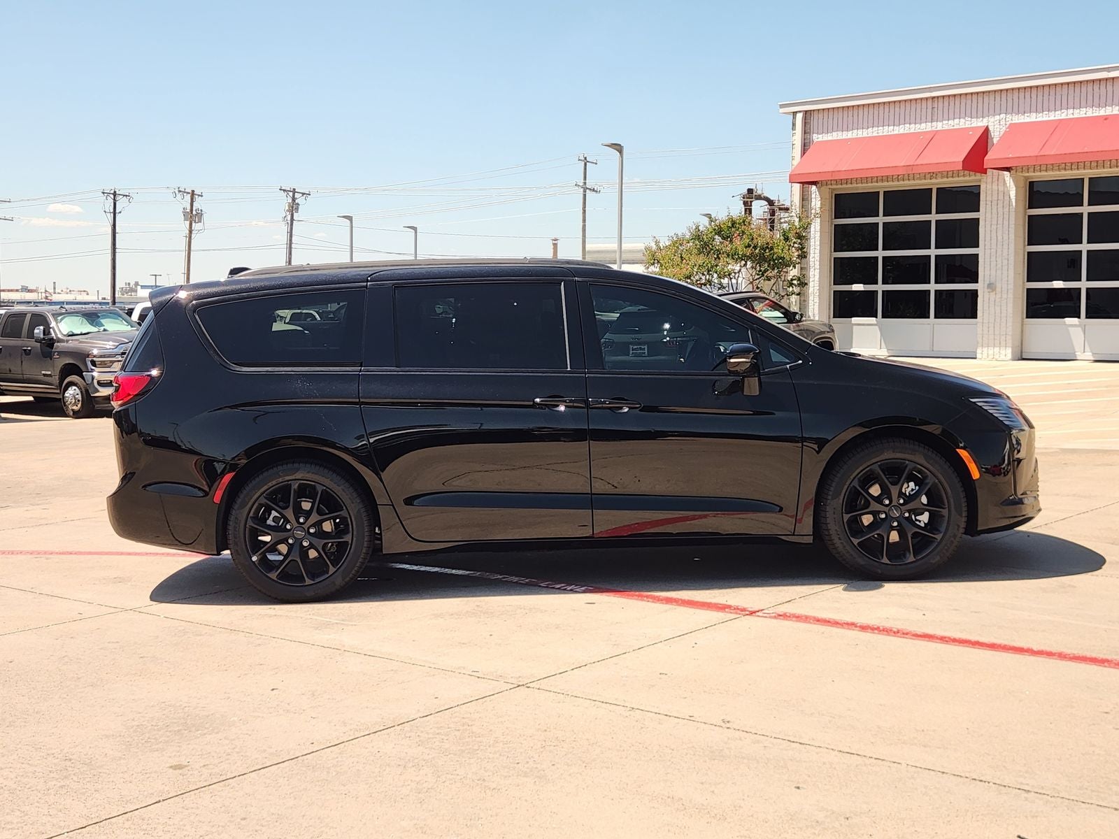 2027 Chrysler Pacifica PACIFICA LIMITED