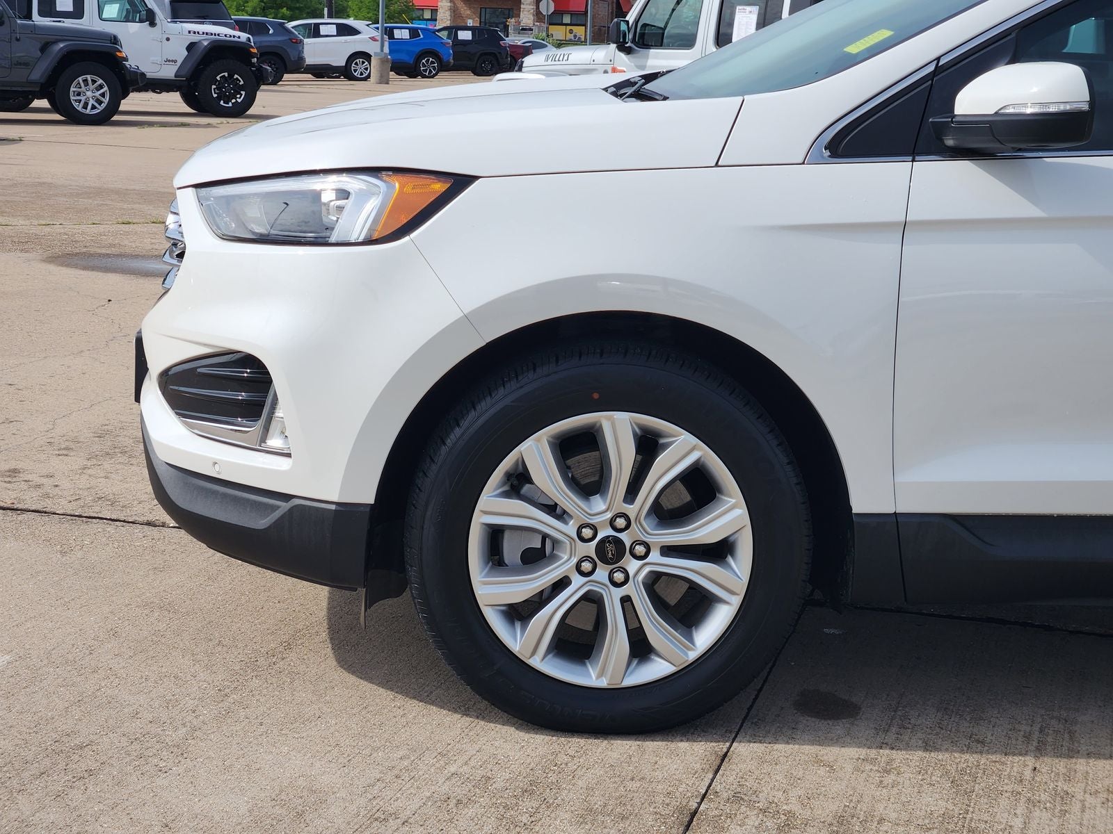 2023 Ford Edge Titanium