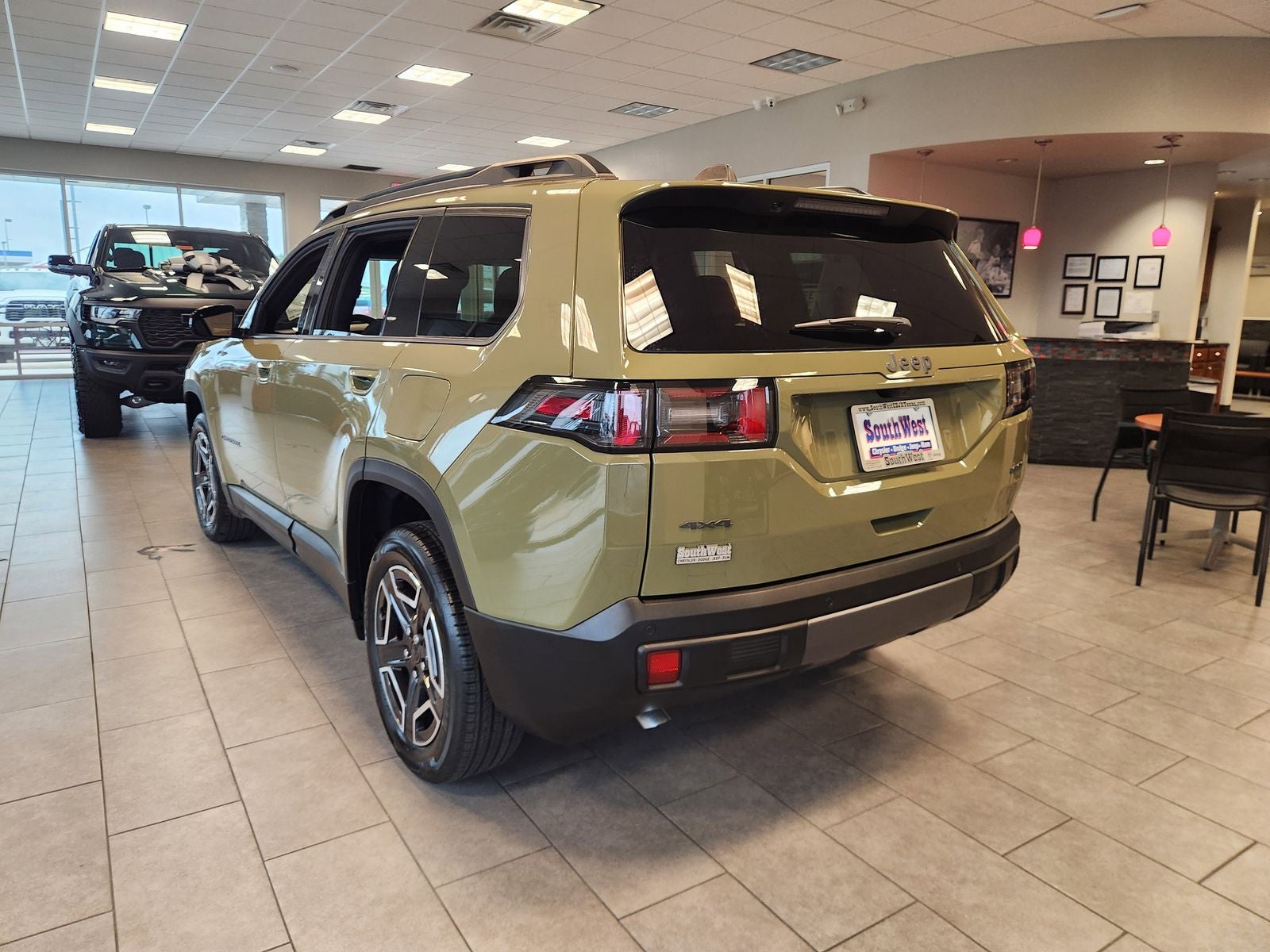 2026 Jeep Cherokee CHEROKEE LAREDO 4X4