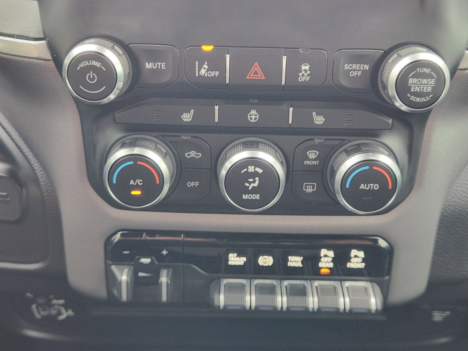 2023 RAM Ram 3500 Lone Star Crew Cab 4x4 6'4' Box