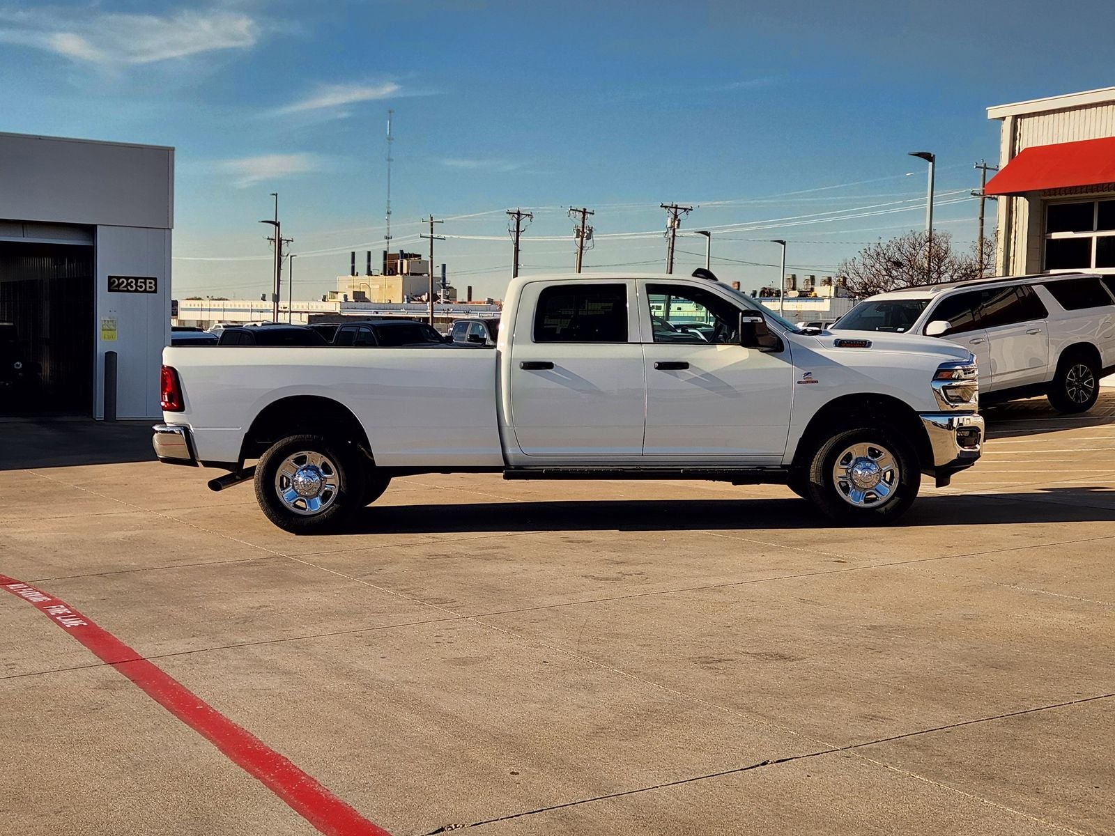 2026 RAM Ram 3500 RAM 3500 TRADESMAN CREW CAB 4X4 8' BOX