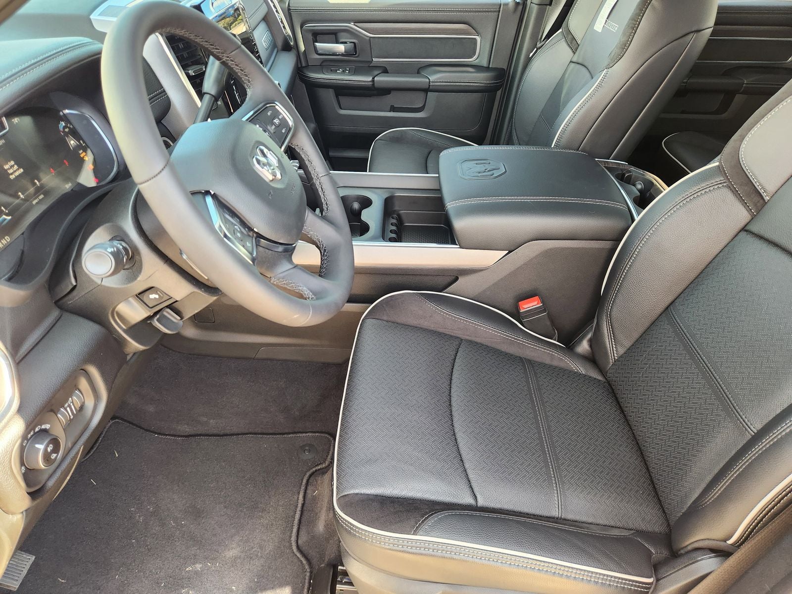 2026 RAM Ram 3500 RAM 3500 LARAMIE CREW CAB 4X4 8' BOX