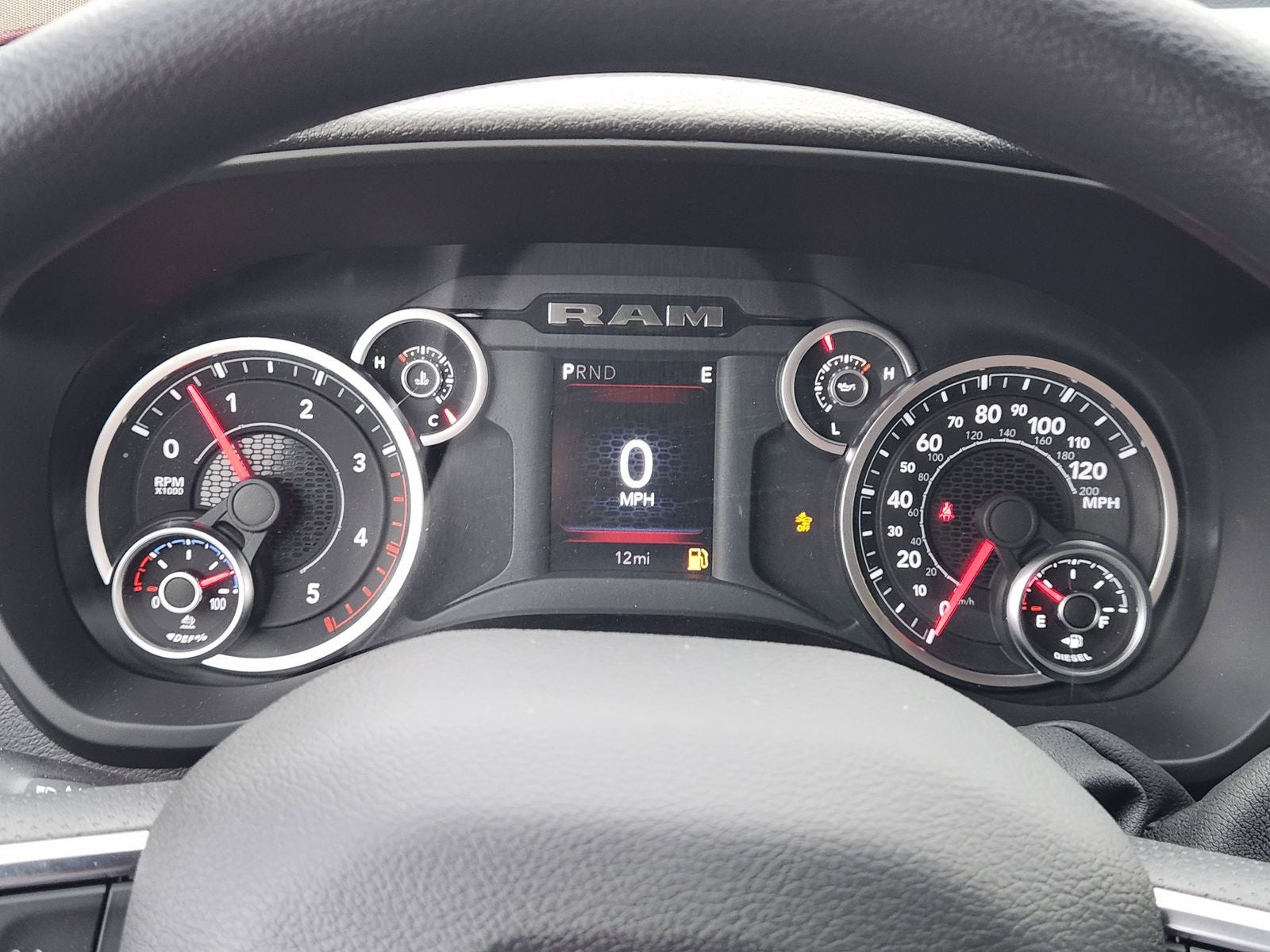 2026 RAM Ram 2500 RAM 2500 BLACK EXPRESS CREW CAB 4X4 6'4' BOX