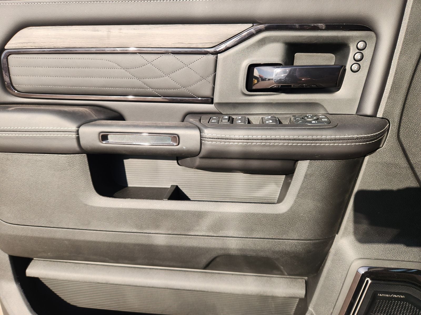 2026 RAM Ram 2500 RAM 2500 LIMITED MEGA CAB 4X4 6'4' BOX