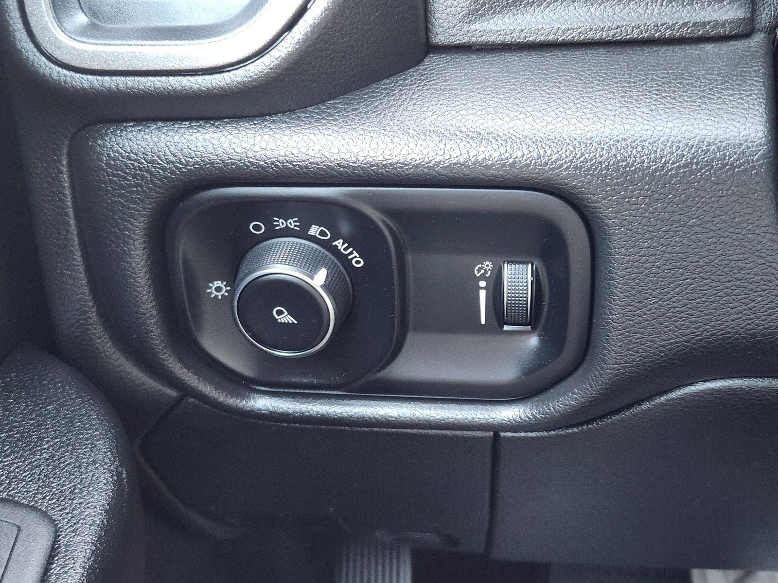 2022 RAM Ram 3500 Tradesman Crew Cab 4x4 8' Box