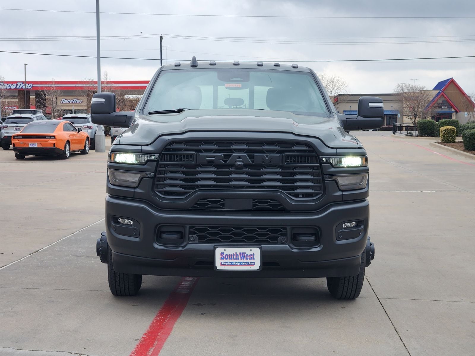2026 RAM Ram 3500 RAM 3500 TRADESMAN CREW CAB 4X4 8' BOX