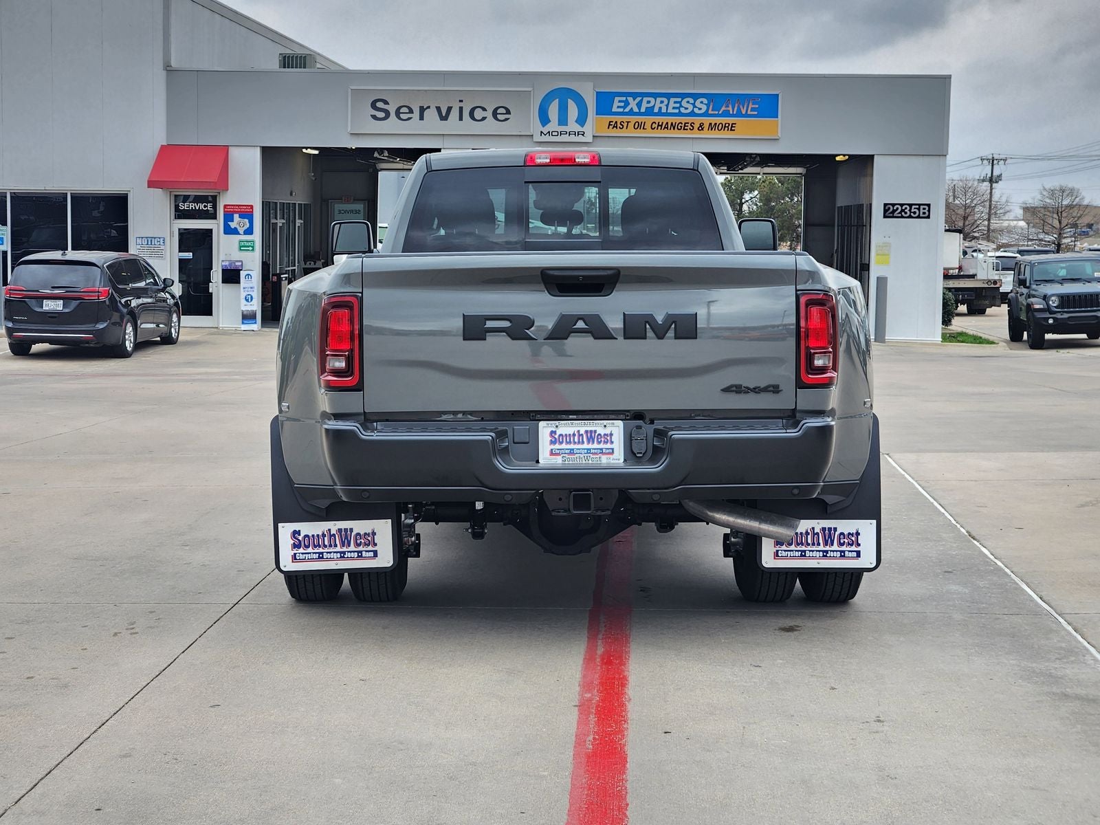 2026 RAM Ram 3500 RAM 3500 TRADESMAN CREW CAB 4X4 8' BOX