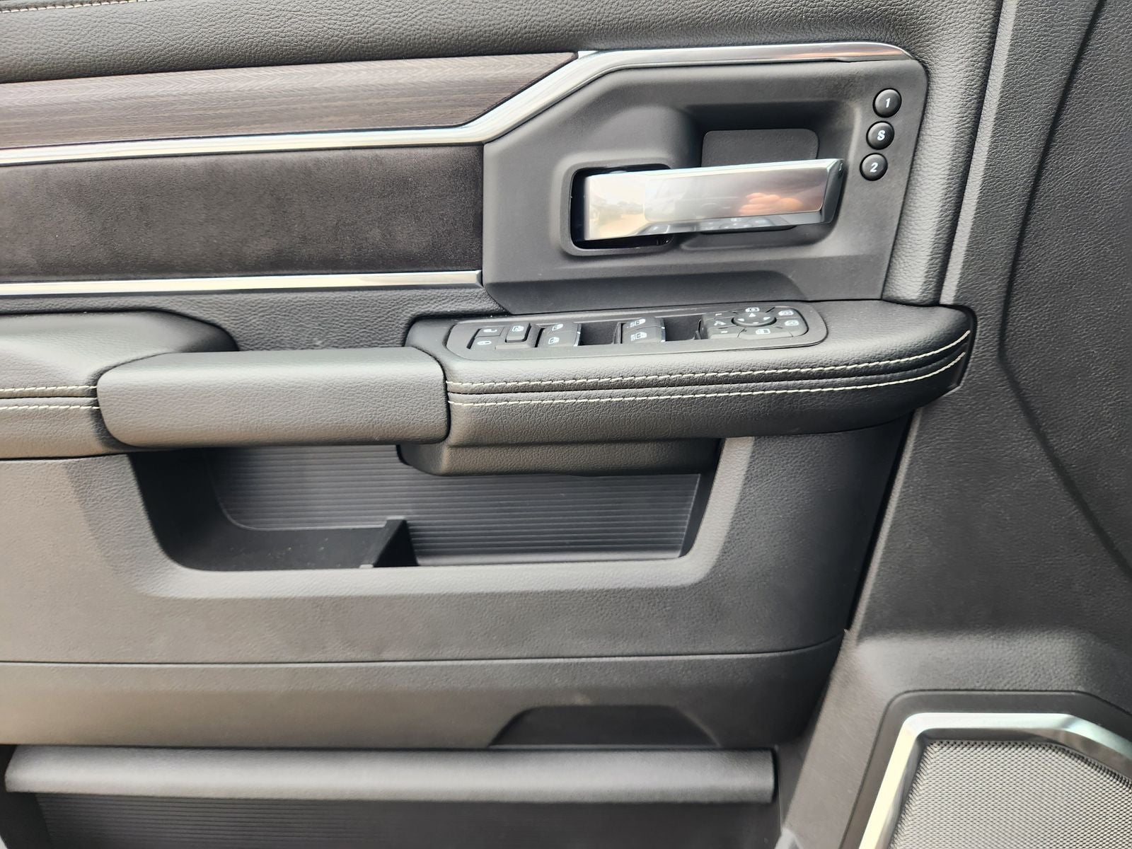 2026 RAM Ram 3500 RAM 3500 LARAMIE CREW CAB 4X4 8' BOX