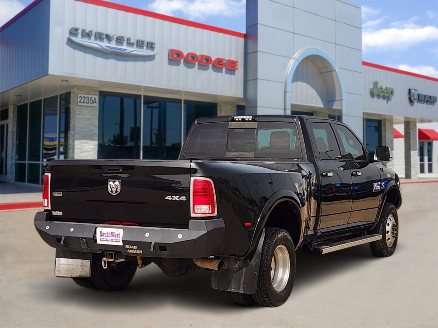 2017 RAM Ram 3500 Laramie Crew Cab 4x4 8' Box