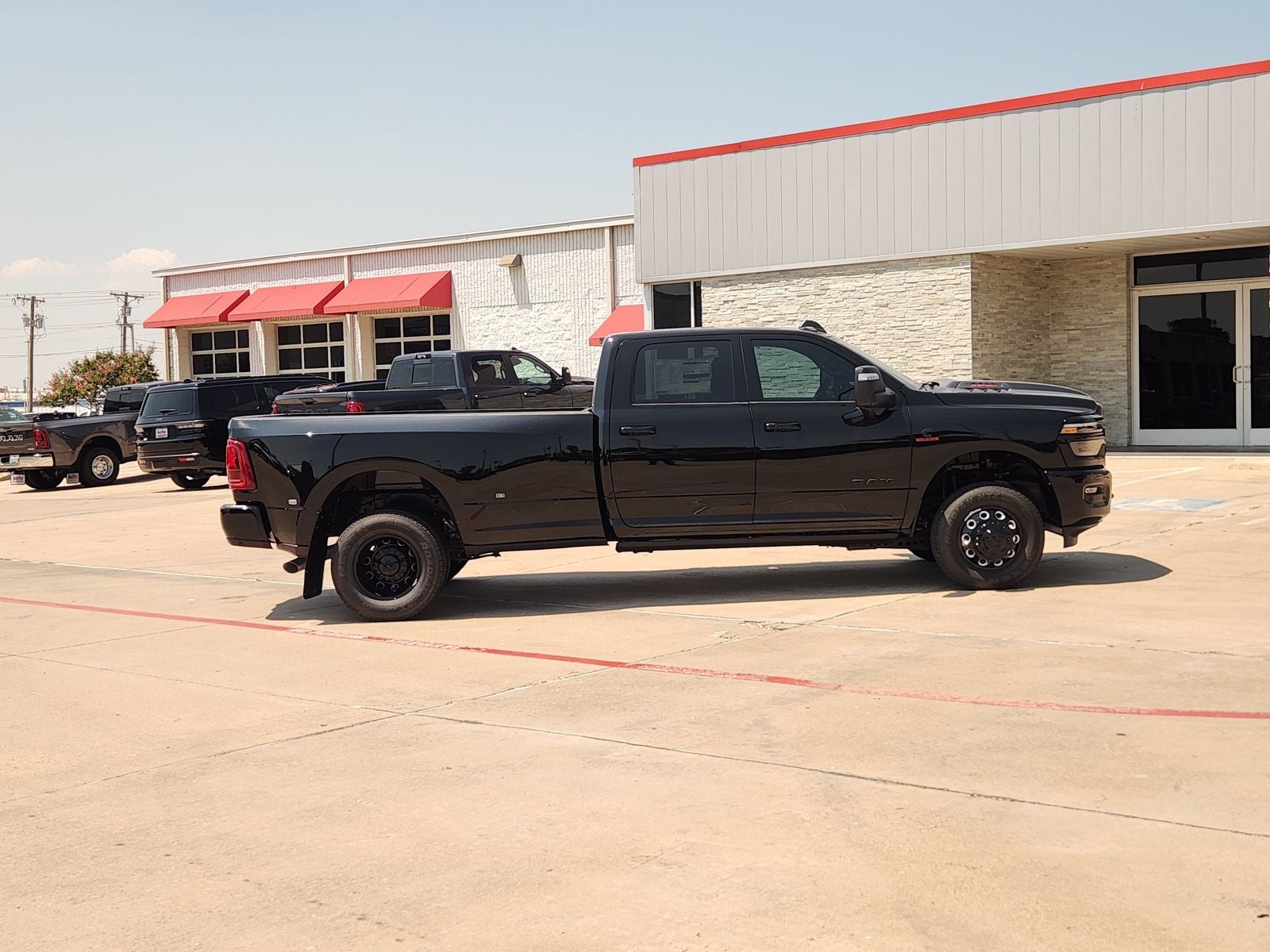 2026 RAM Ram 3500 RAM 3500 LARAMIE CREW CAB 4X4 8' BOX