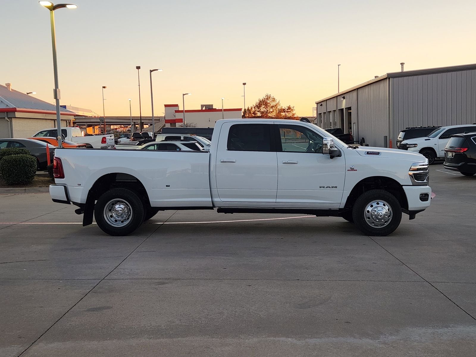 2026 RAM Ram 3500 RAM 3500 LARAMIE CREW CAB 4X4 8' BOX