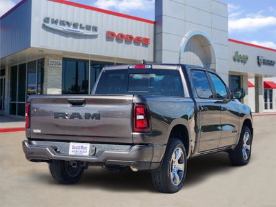 2026 RAM Ram 1500 RAM 1500 EXPRESS CREW CAB 4X2 5'7' BOX